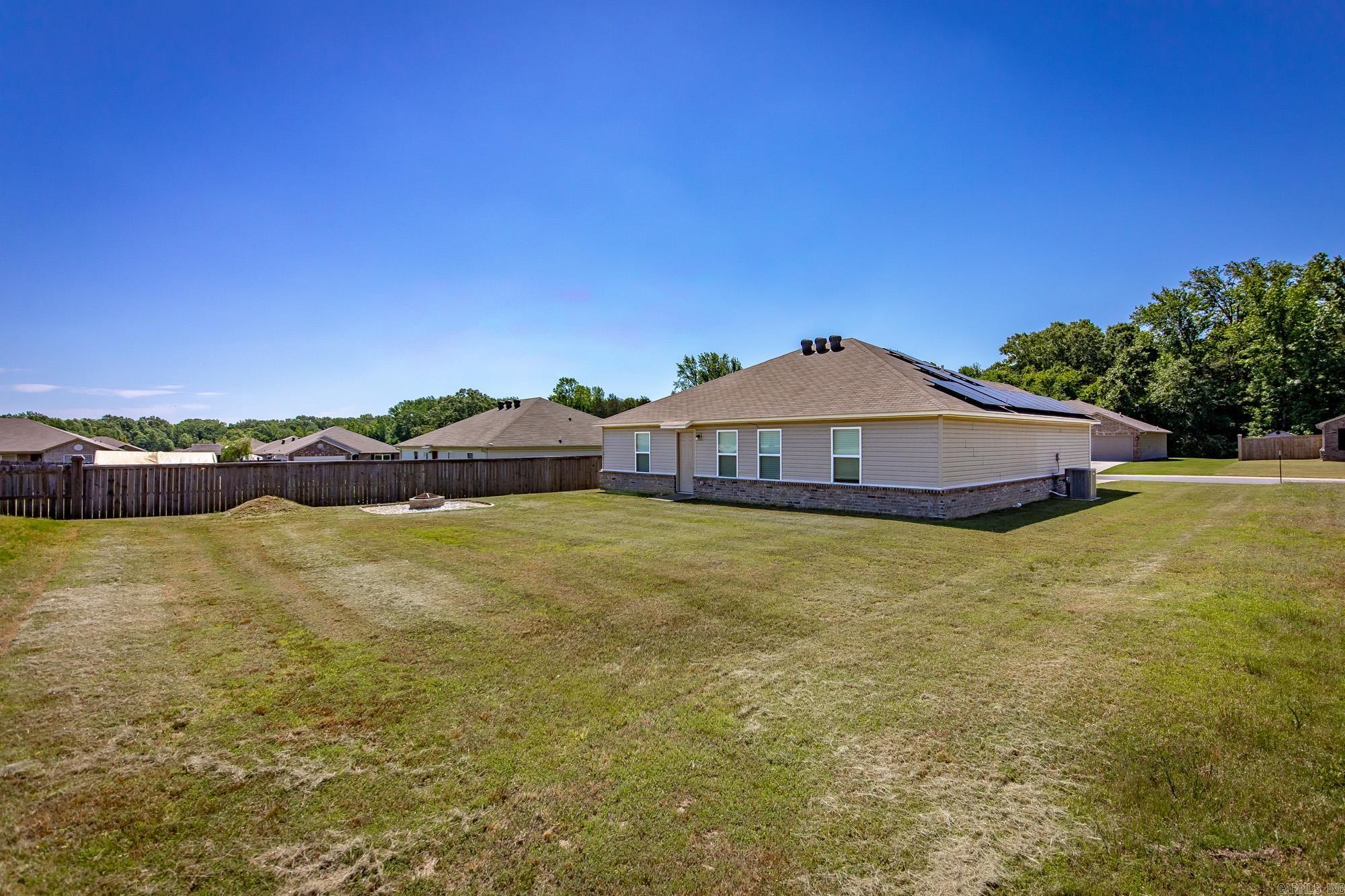 OAKLAND GROVE ESTATES - Residential