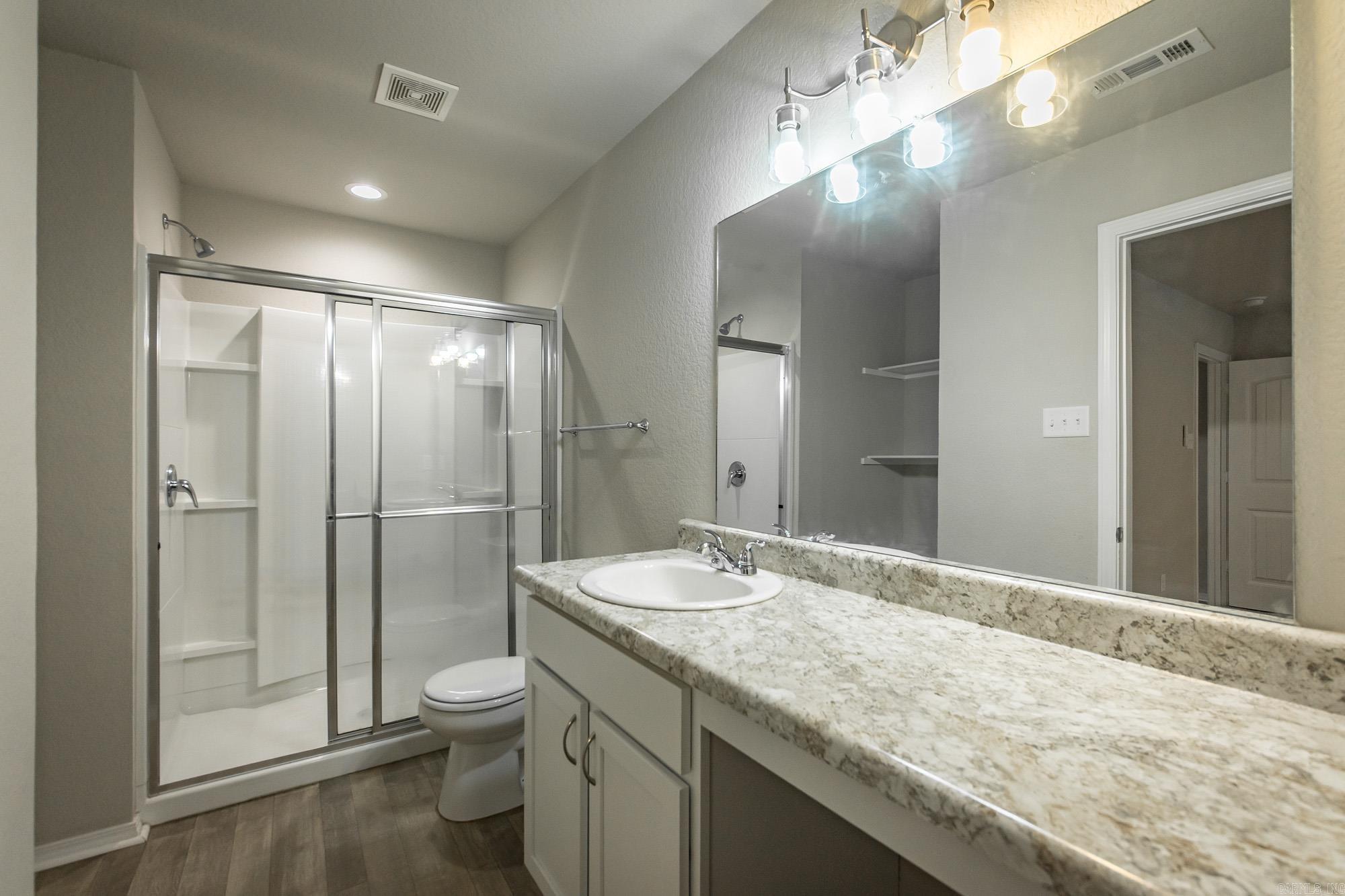 OAKLAND GROVE ESTATES - Residential