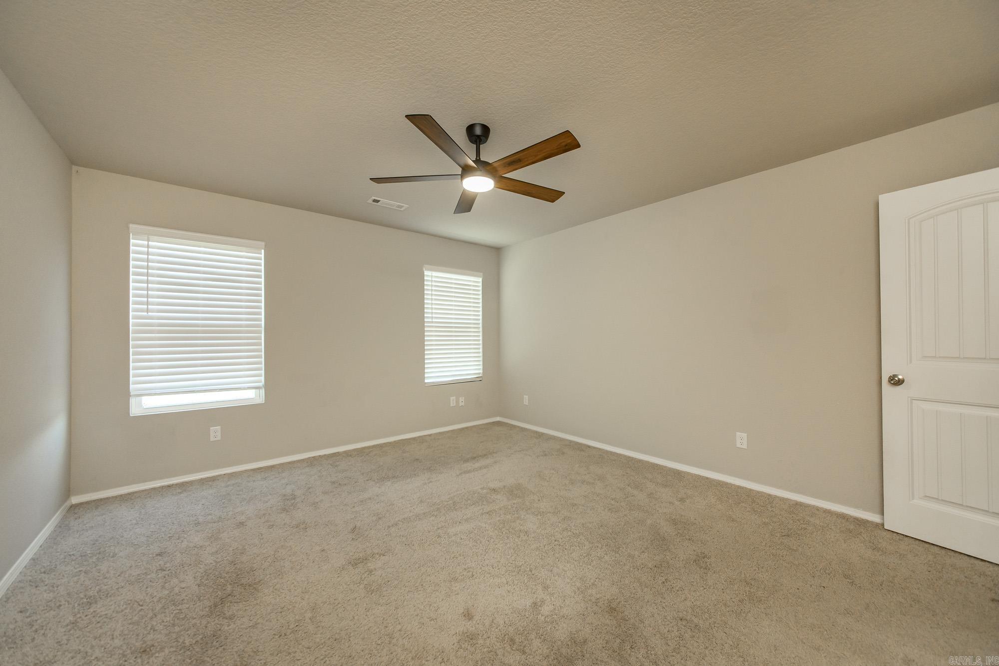 OAKLAND GROVE ESTATES - Residential
