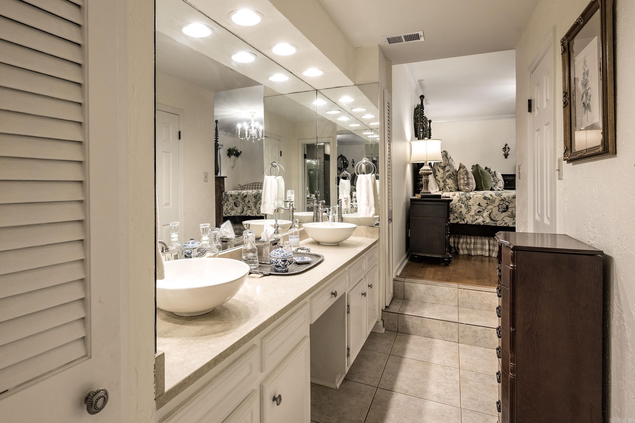 WINDSOR CT TOWNHOMES HPR - Residential