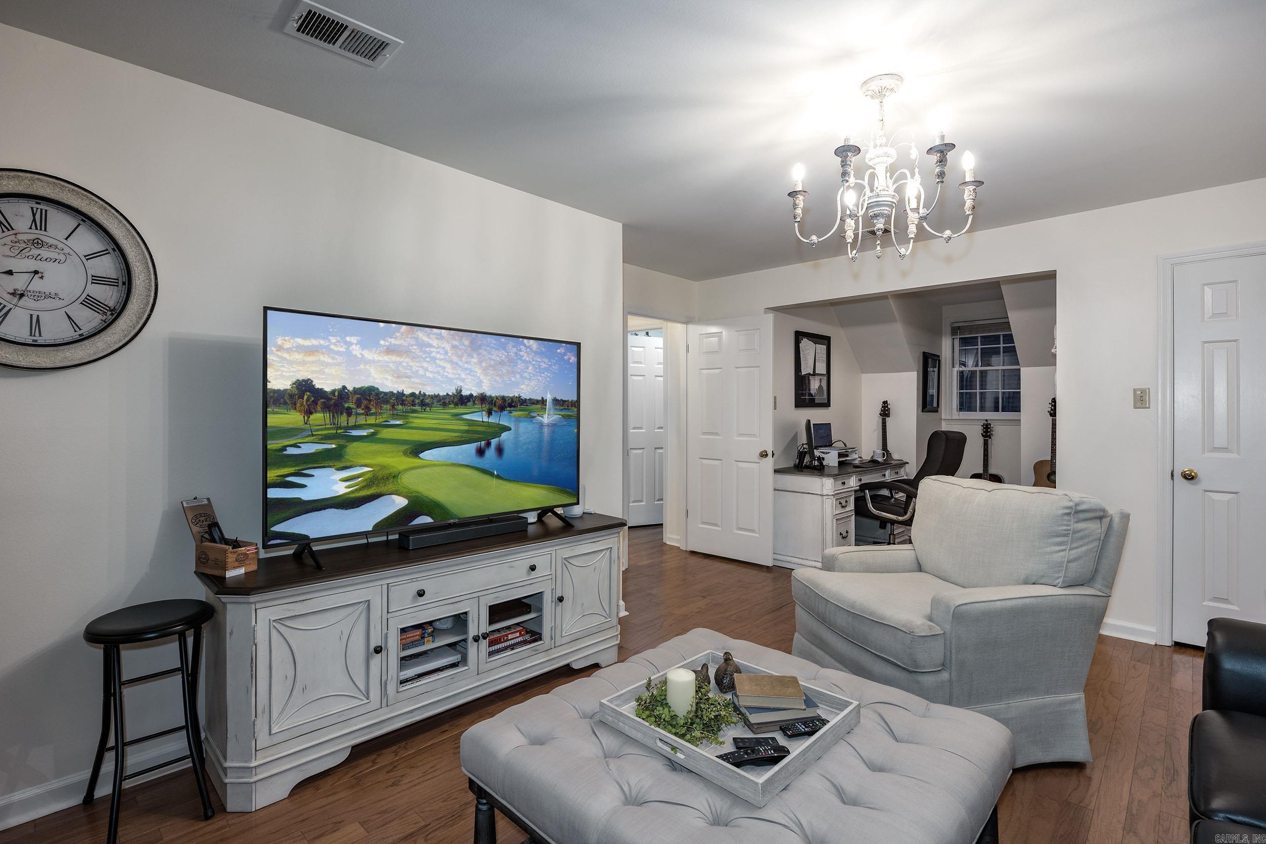 WINDSOR CT TOWNHOMES HPR - Residential