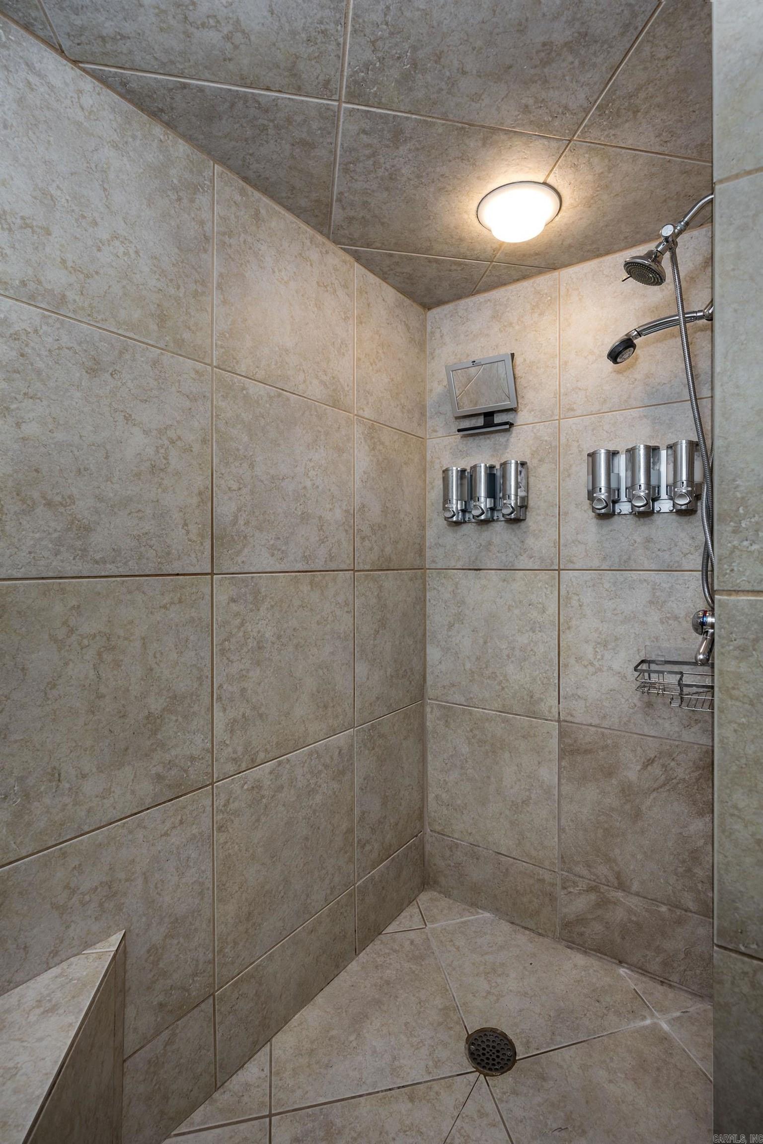 WINDSOR CT TOWNHOMES HPR - Residential