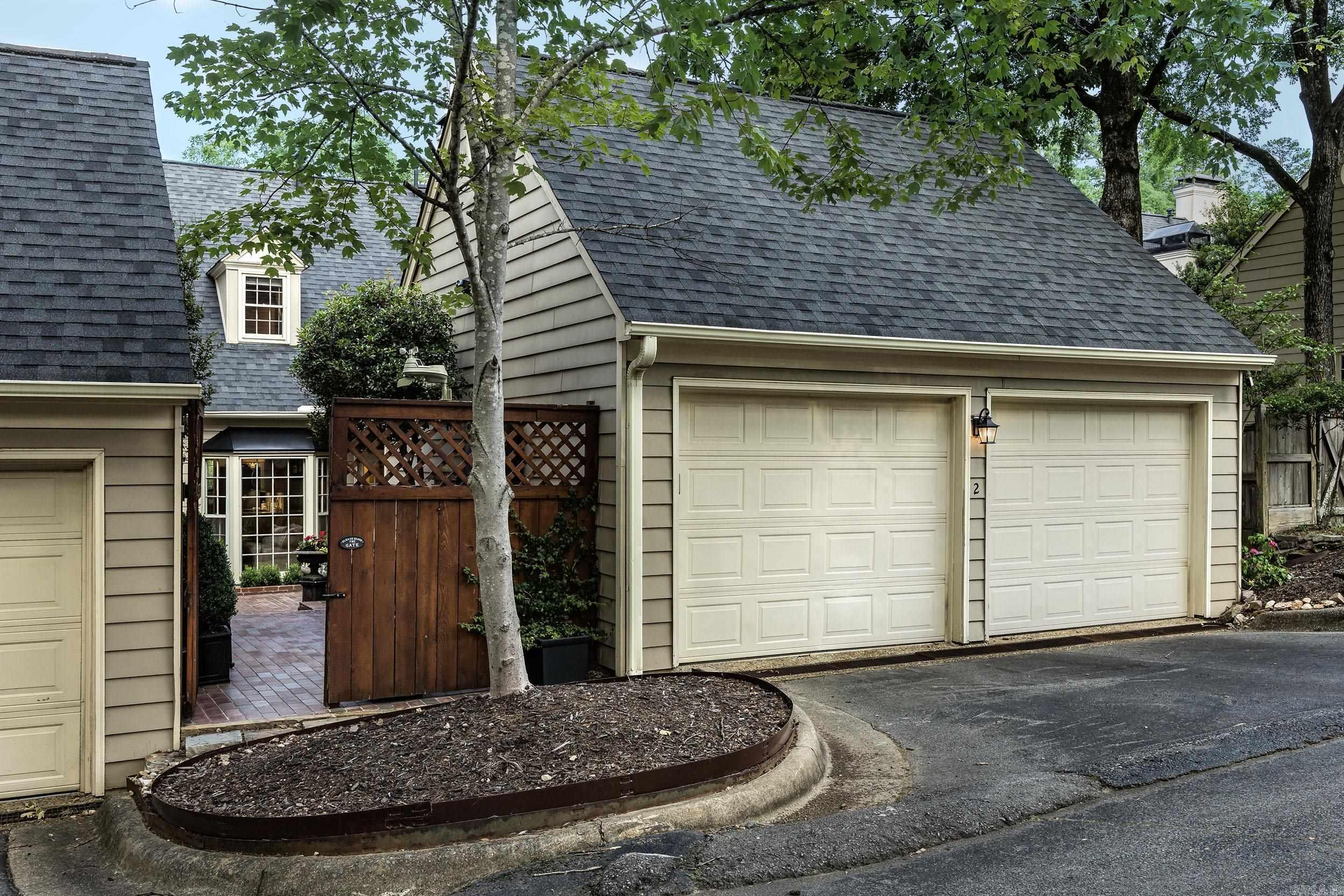 WINDSOR CT TOWNHOMES HPR - Residential