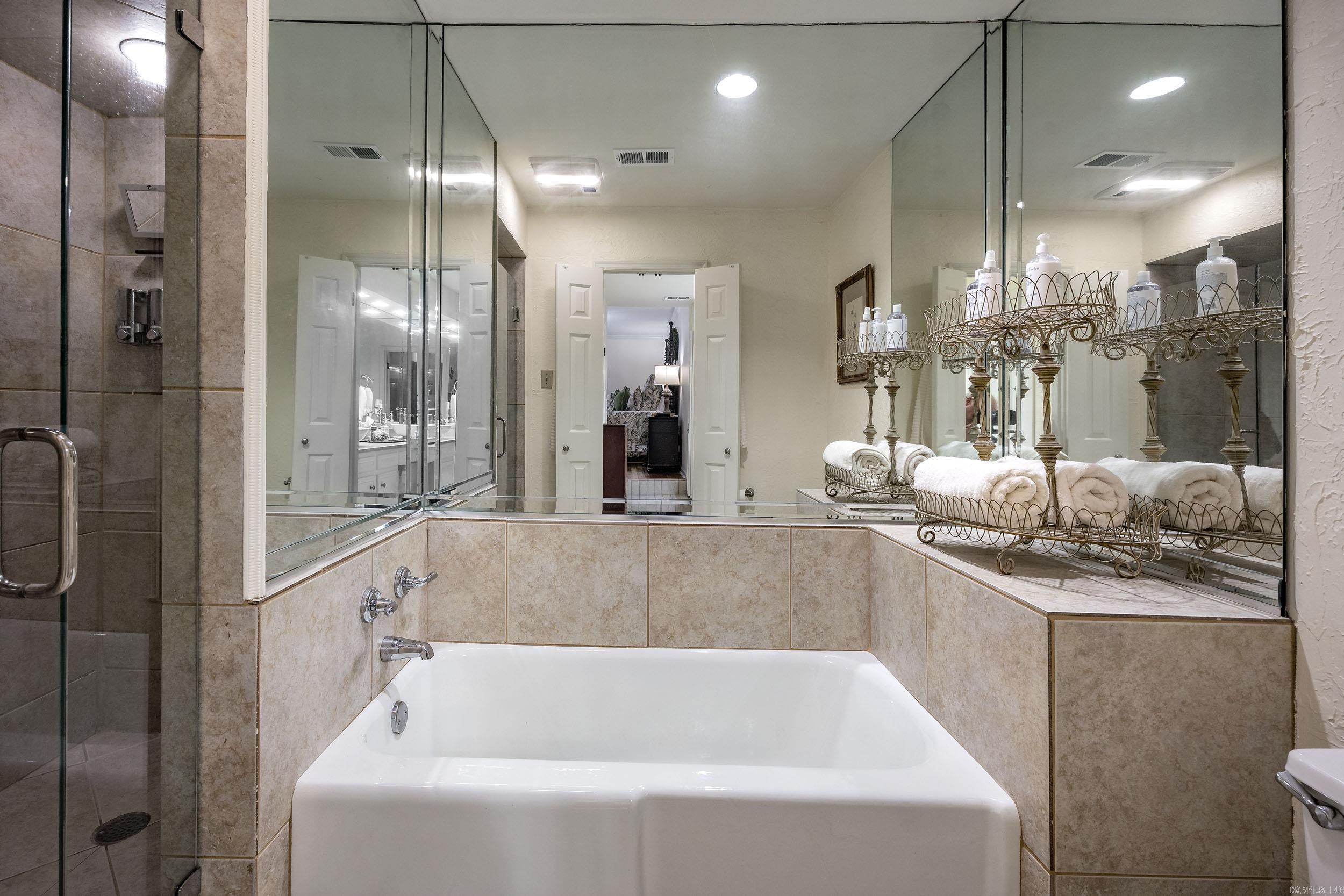 WINDSOR CT TOWNHOMES HPR - Residential