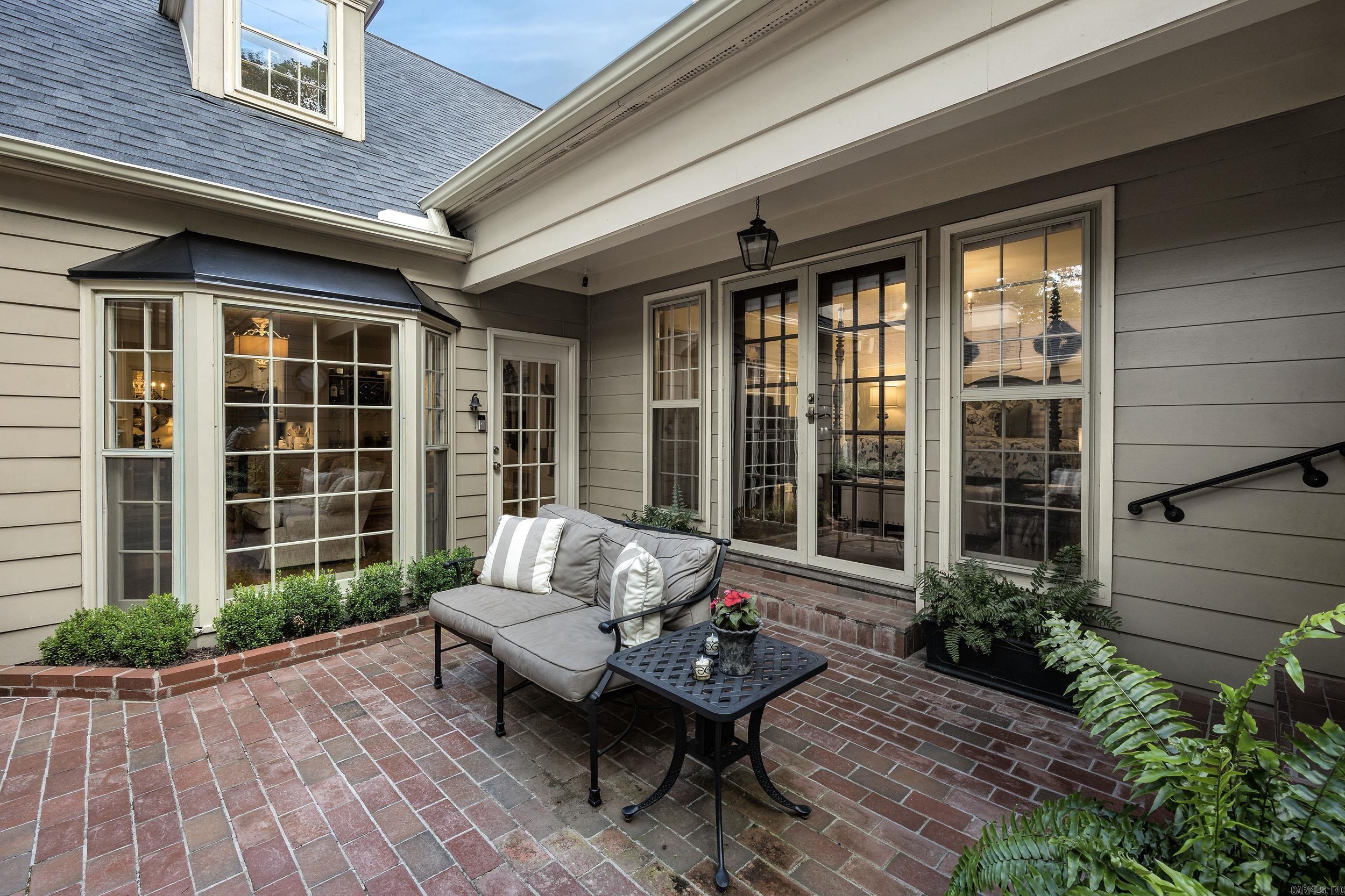 WINDSOR CT TOWNHOMES HPR - Residential
