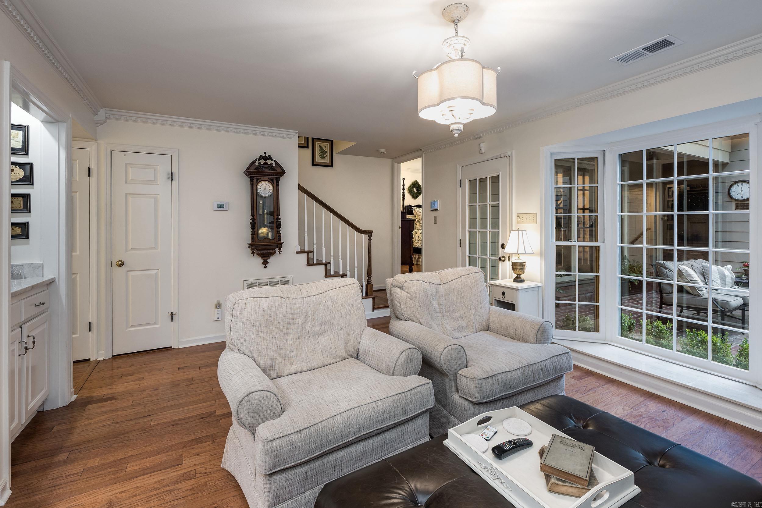 WINDSOR CT TOWNHOMES HPR - Residential