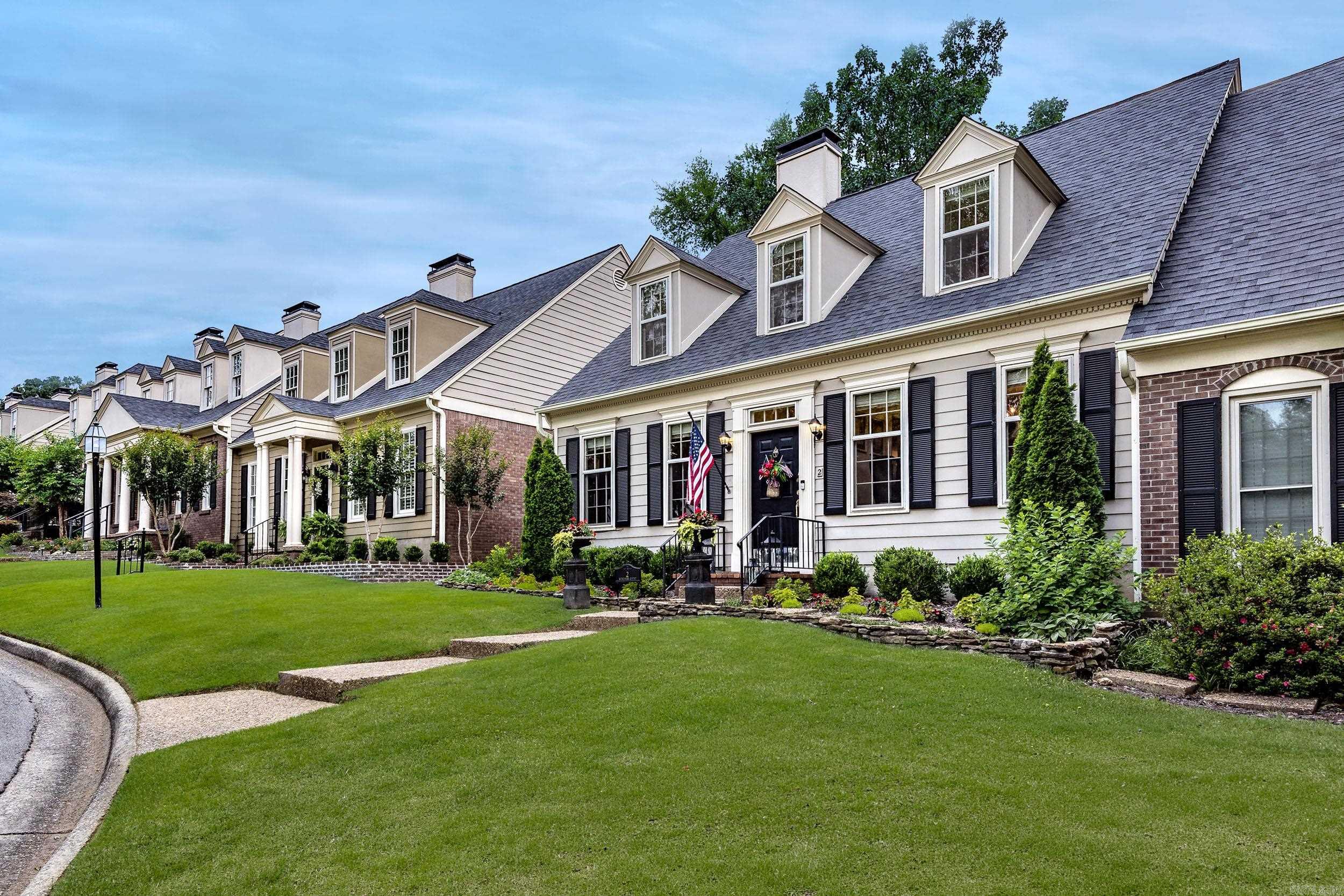 WINDSOR CT TOWNHOMES HPR - Residential