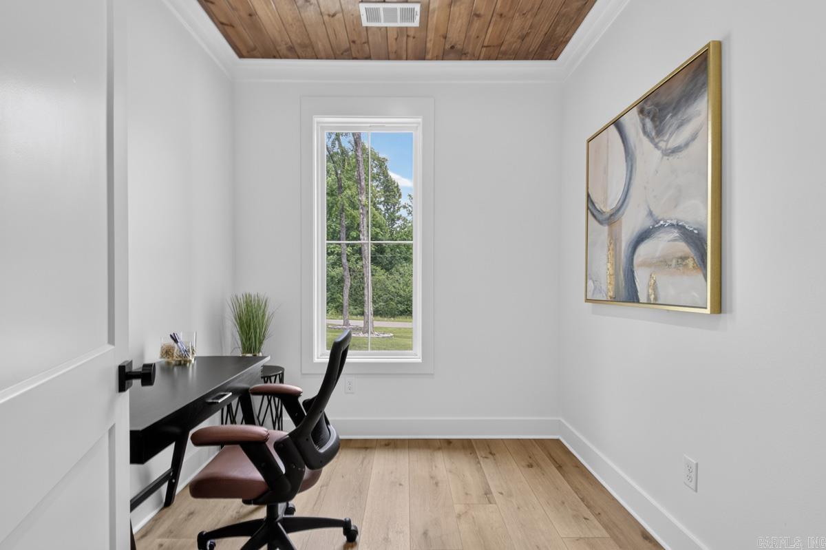 WHITE OAK MANOR - Residential