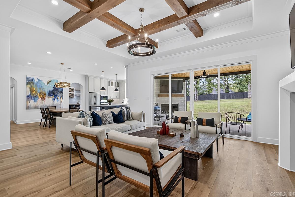 WHITE OAK MANOR - Residential