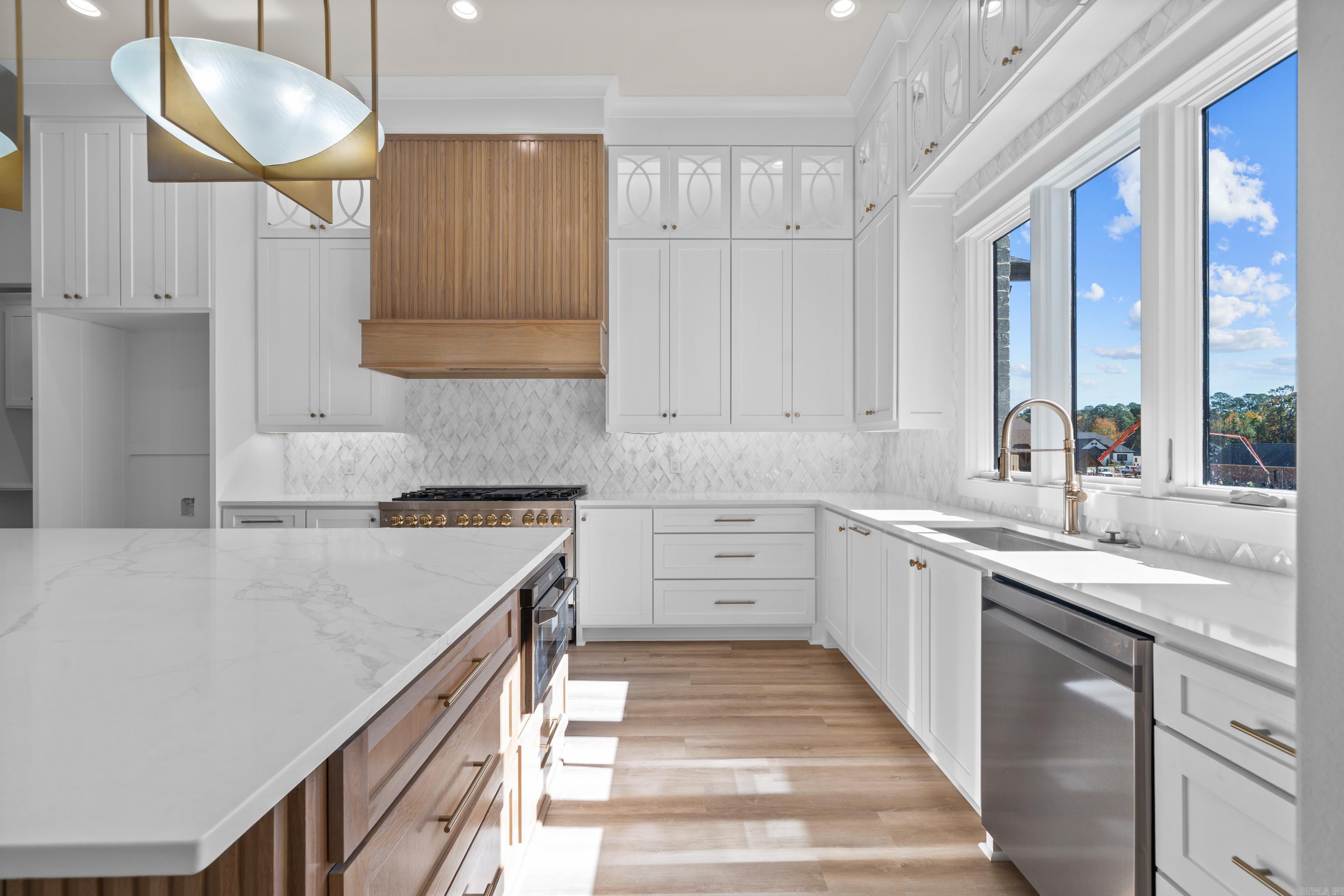 ARLINGTON PARK - Residential