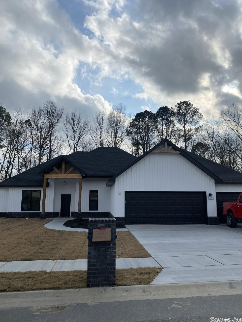 Fantastic 3 bed 2 bath new construction , split floor plan, flex space