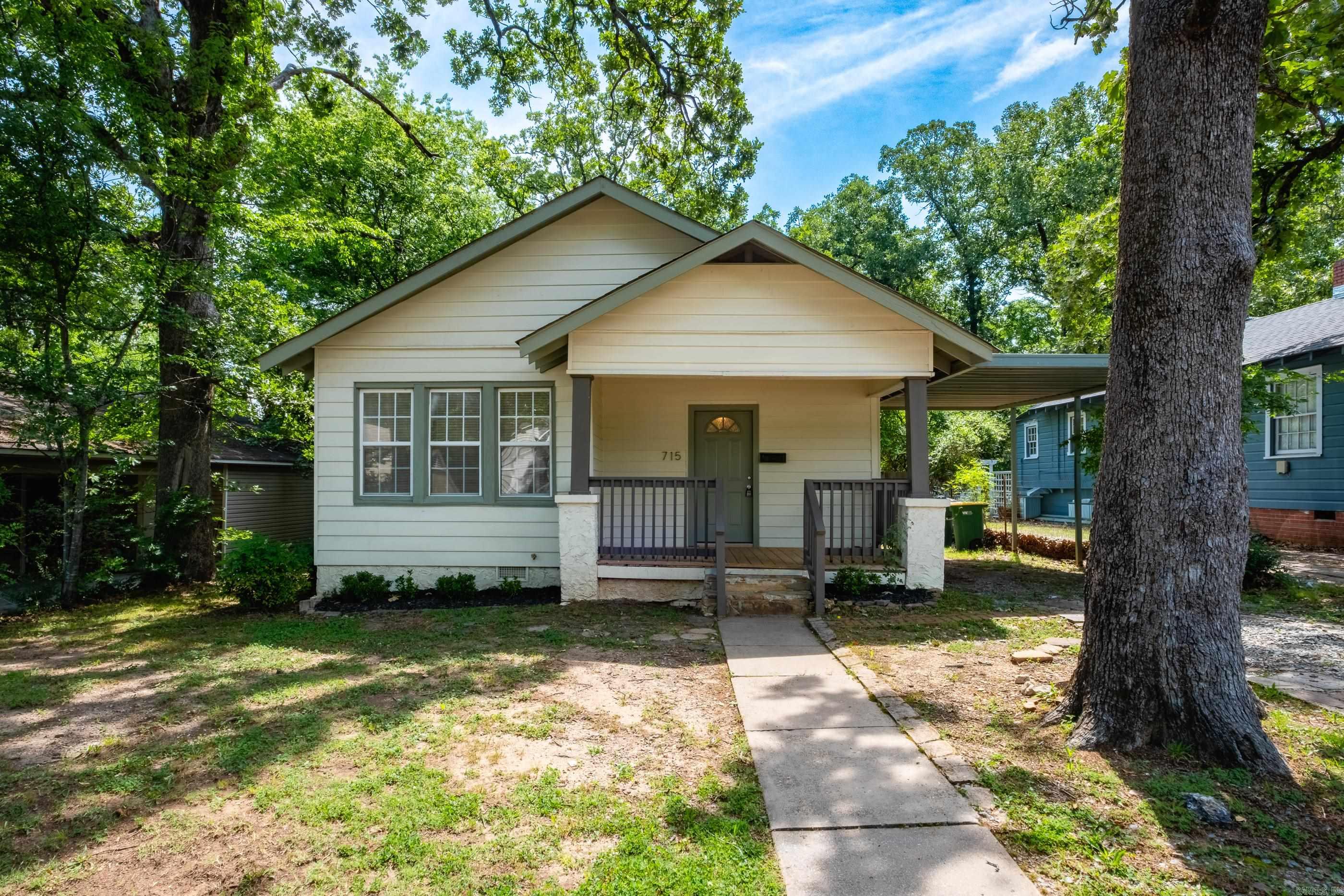 Adorable remodel in historic Capitol View/Stifft’s Station, conveniently located within walking distance to UAMS. This charming home features new windows, a newer roof, HVAC replaced in 2024, fresh paint, updated flooring, and a beautifully refreshed kitchen with new tile, countertops, and appliances. Washer, dryer, and refrigerator all convey with the home. Covered parking adds extra convenience to this move in ready property.