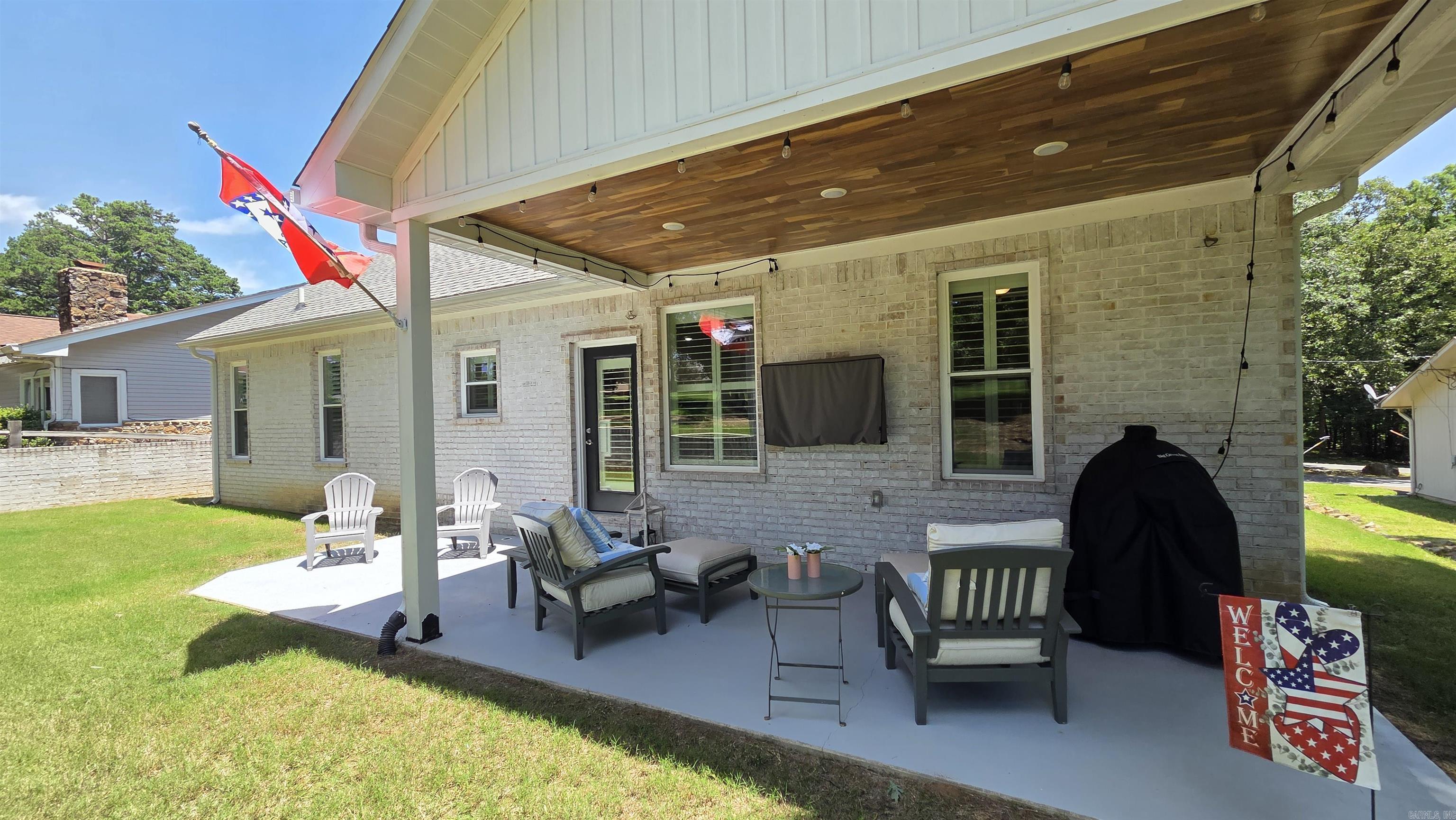 INDIAN HILLS - Residential