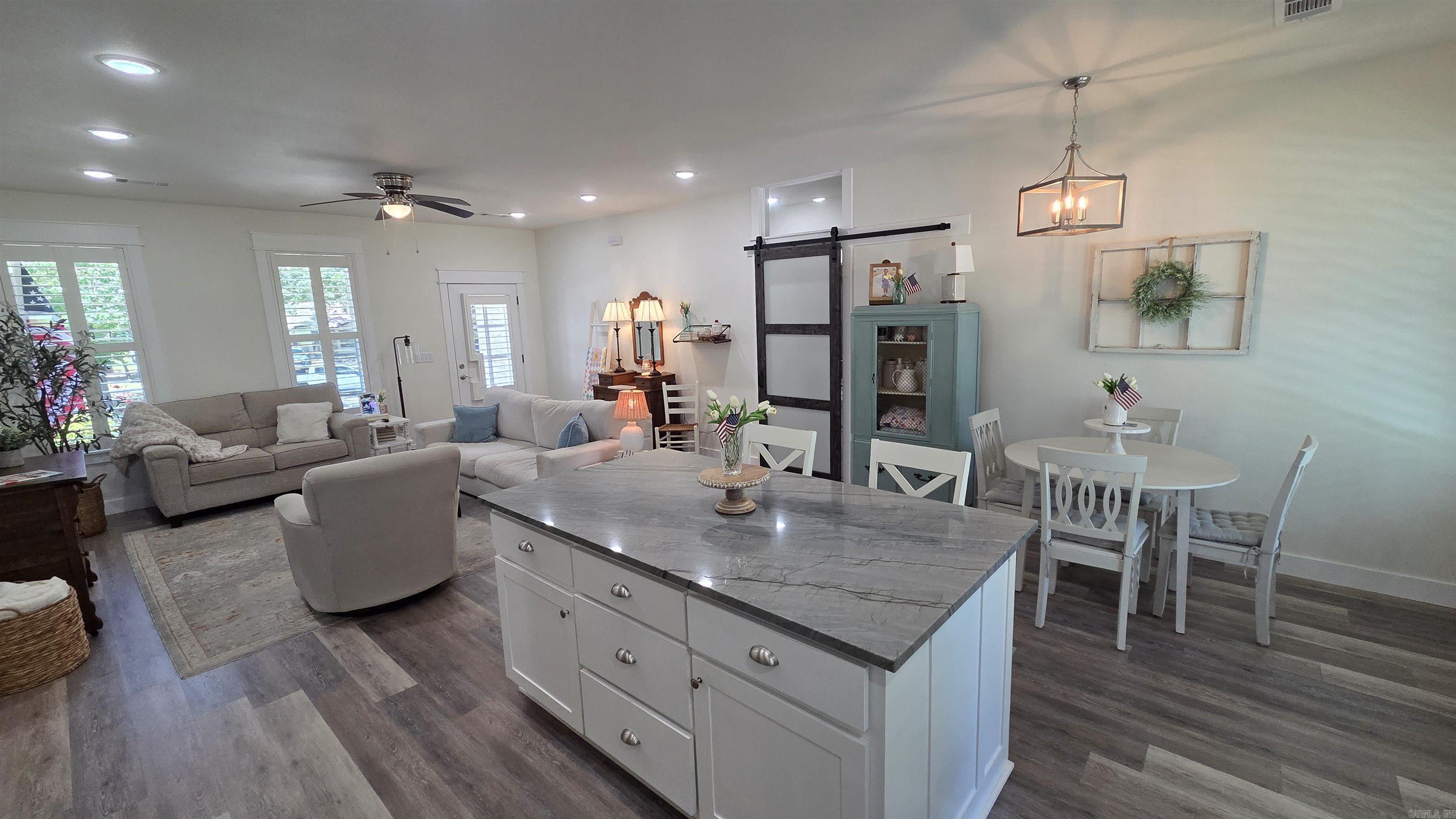 INDIAN HILLS - Residential