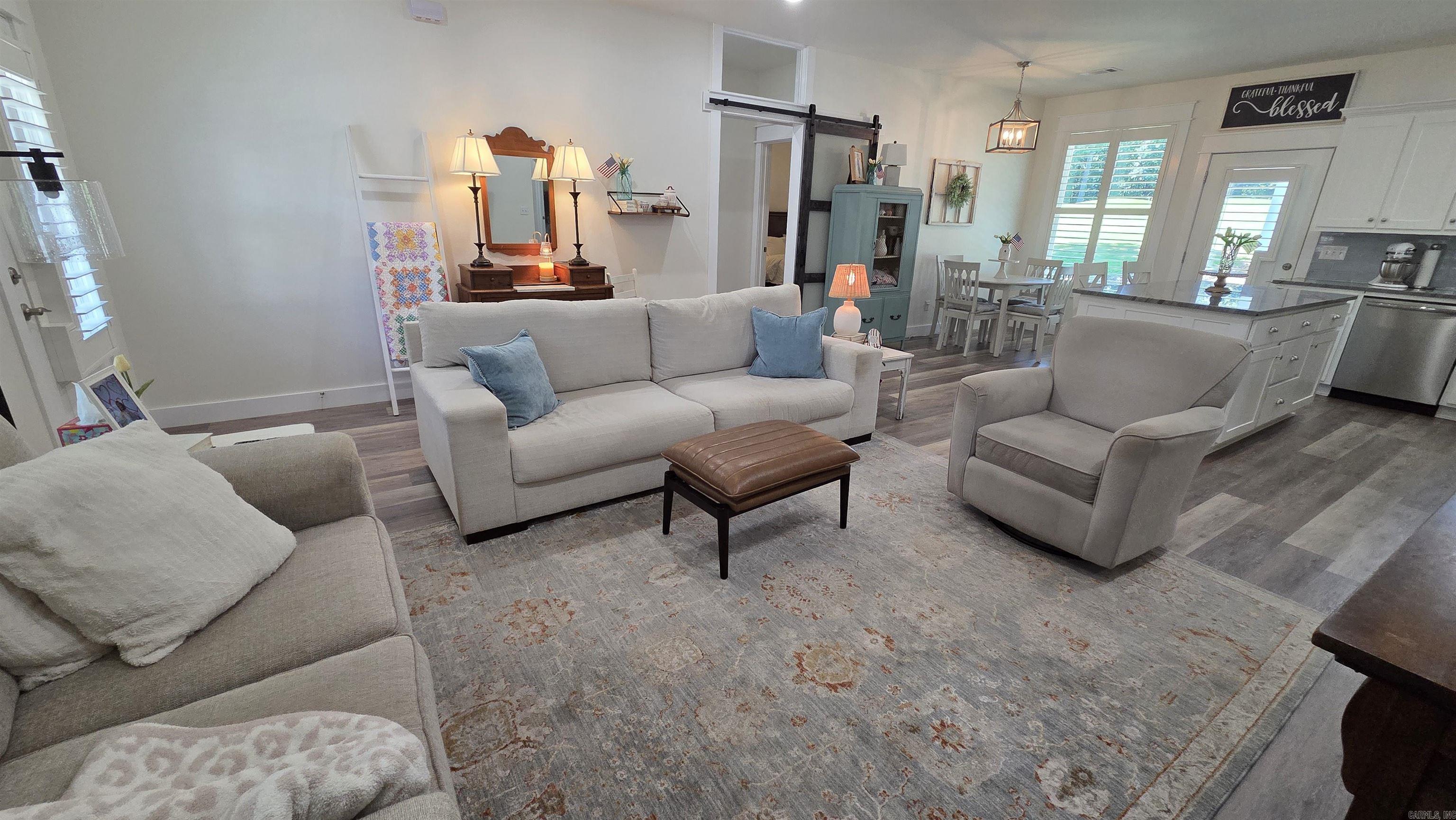INDIAN HILLS - Residential