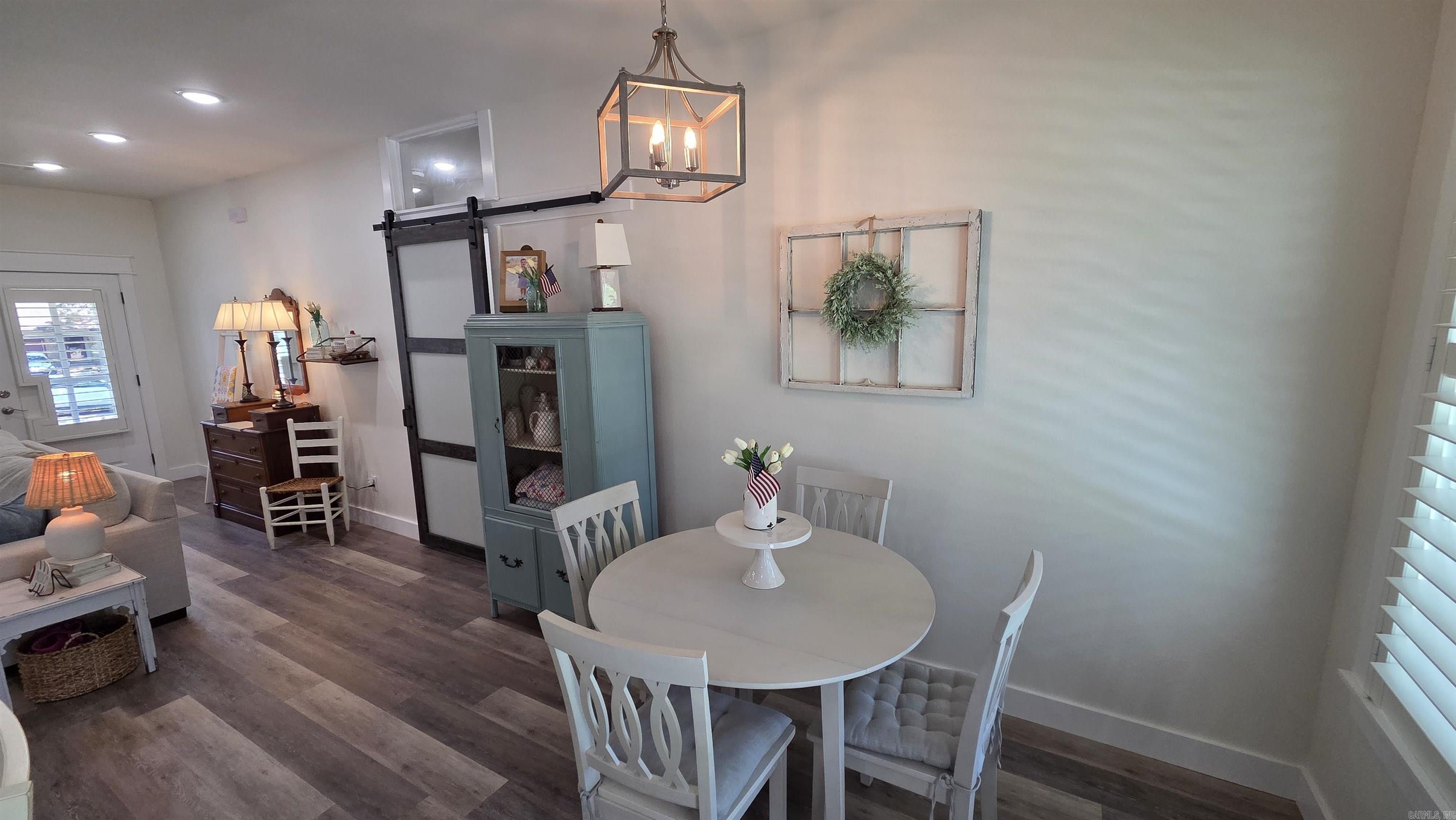 INDIAN HILLS - Residential