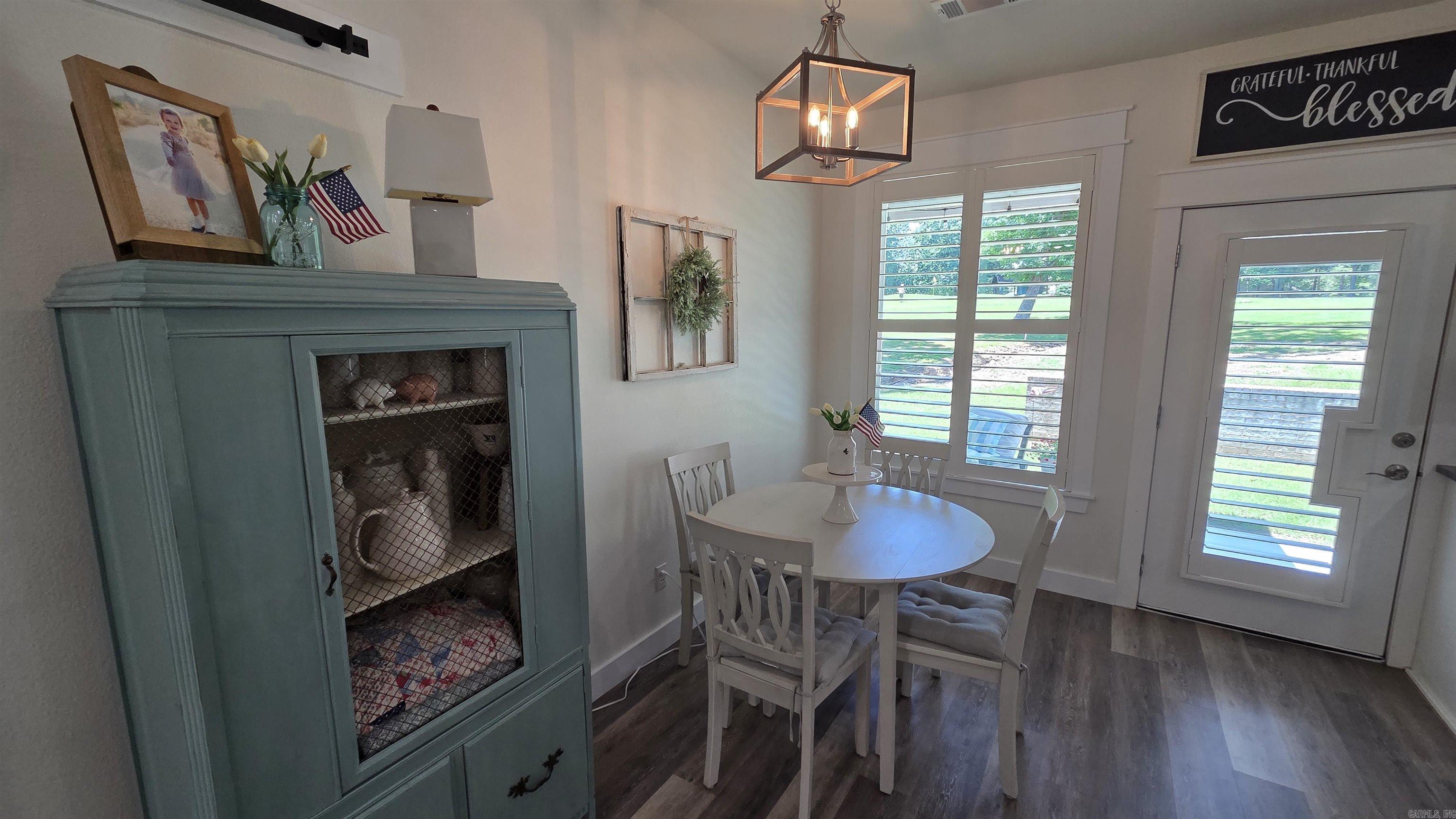 INDIAN HILLS - Residential