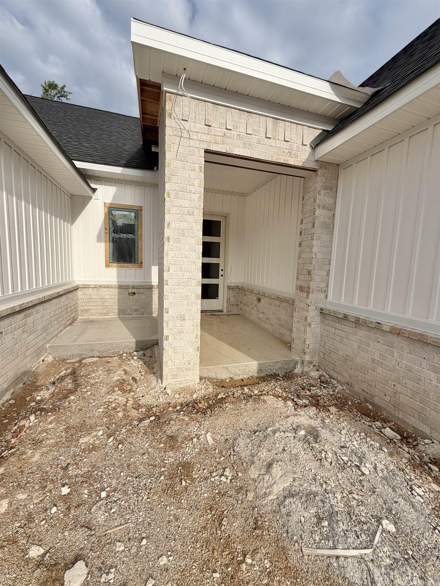 CREEKSIDE - Residential