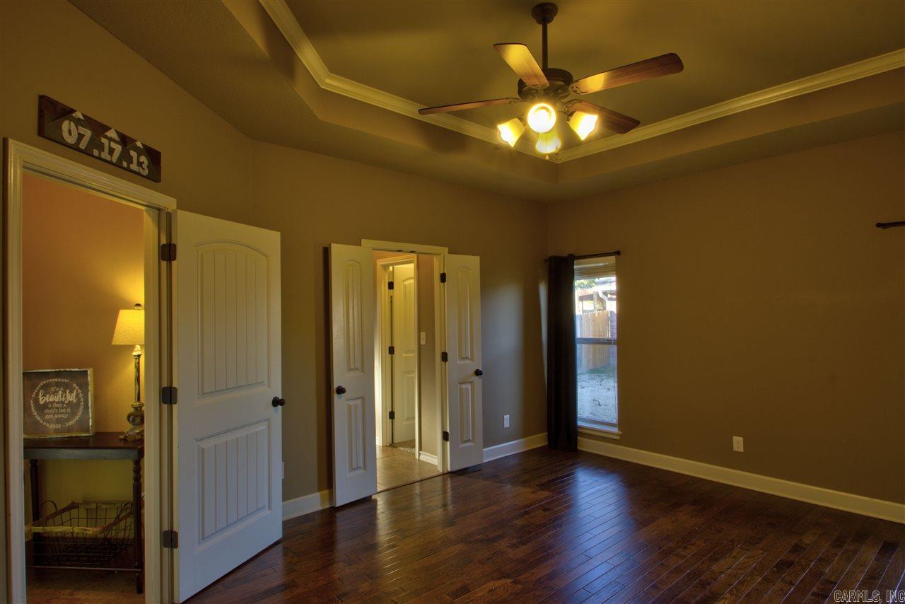 COUNTRY HILLS SUBD - Residential