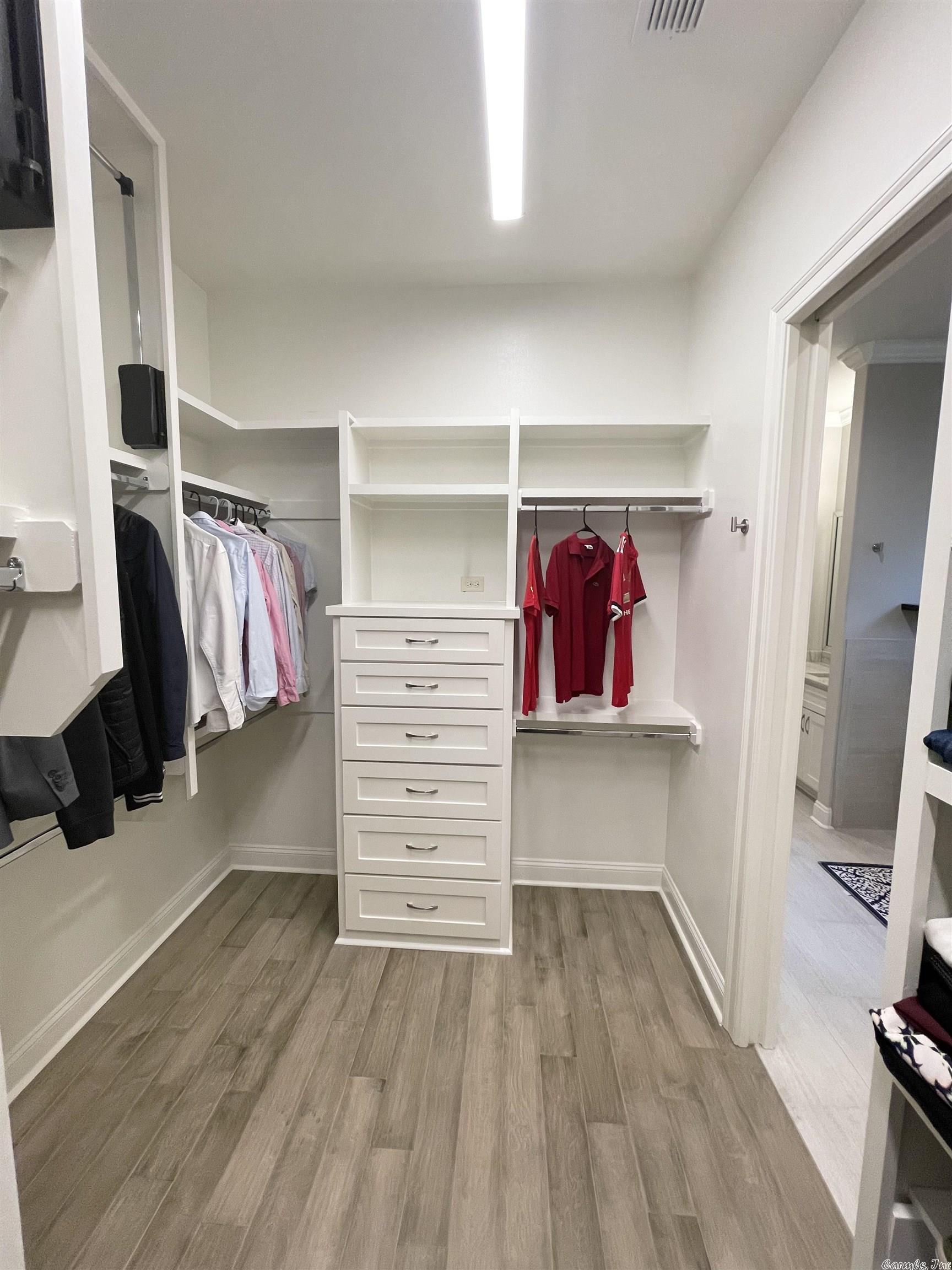WOODLANDS EDGE - Residential