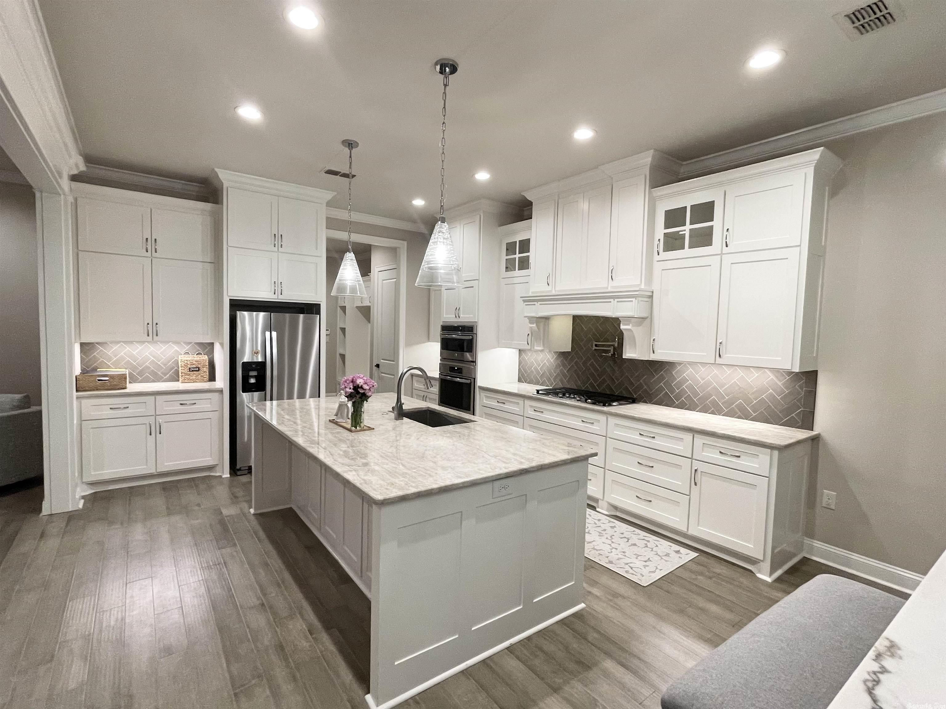 WOODLANDS EDGE - Residential