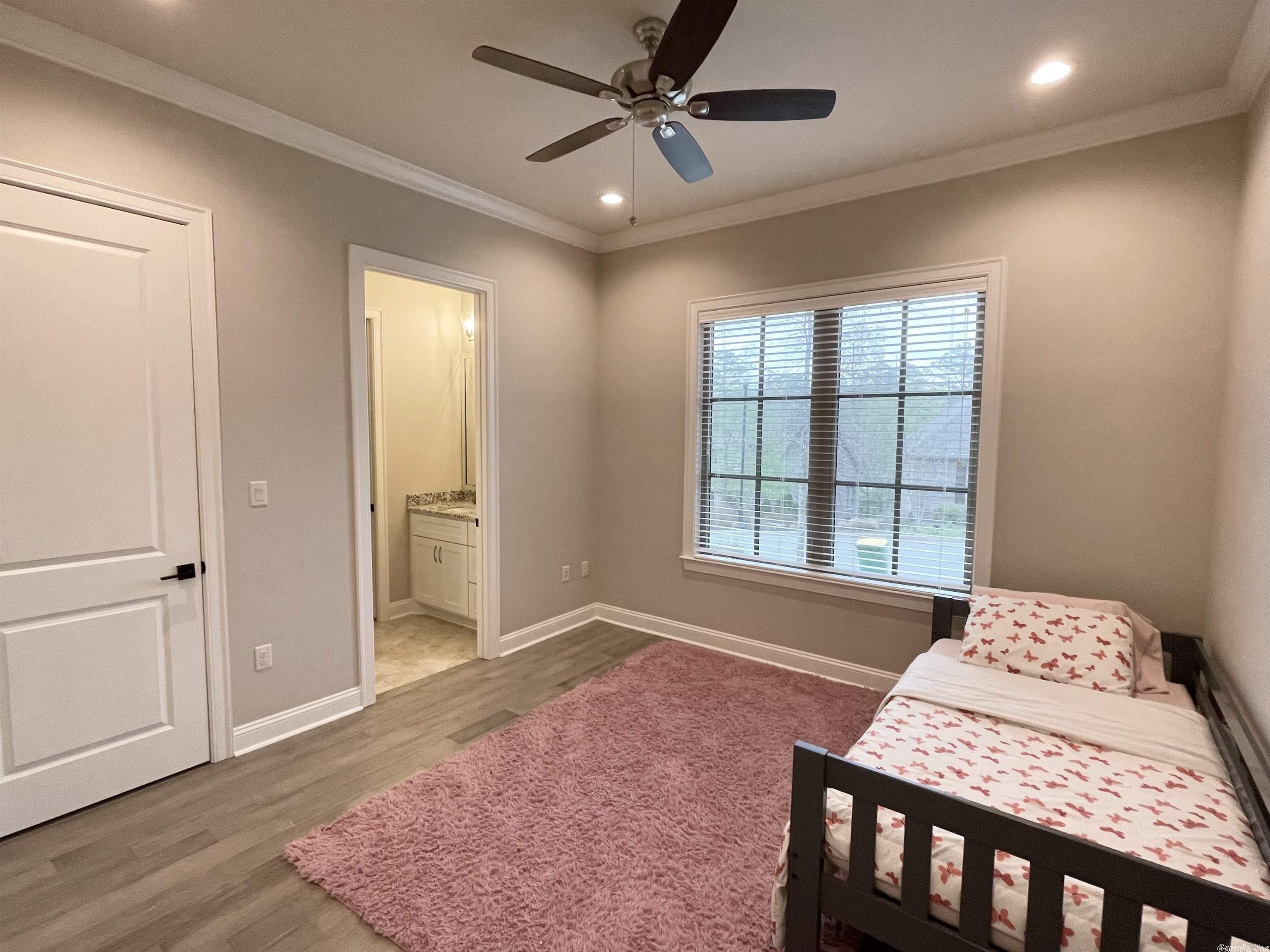 WOODLANDS EDGE - Residential