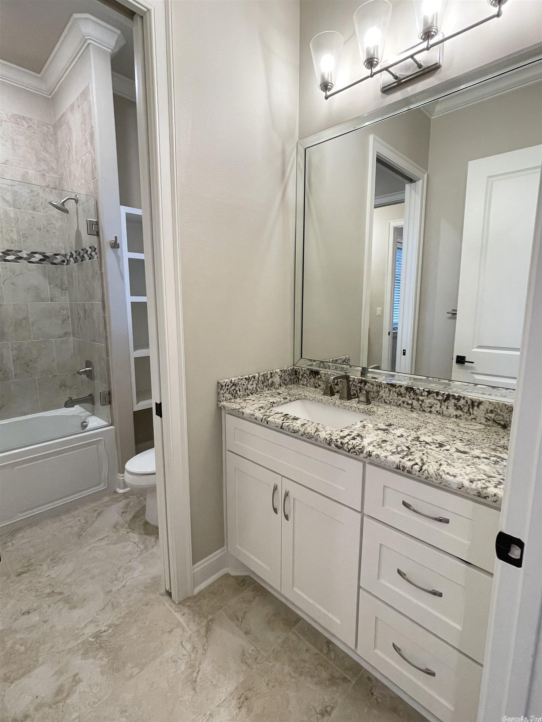 WOODLANDS EDGE - Residential