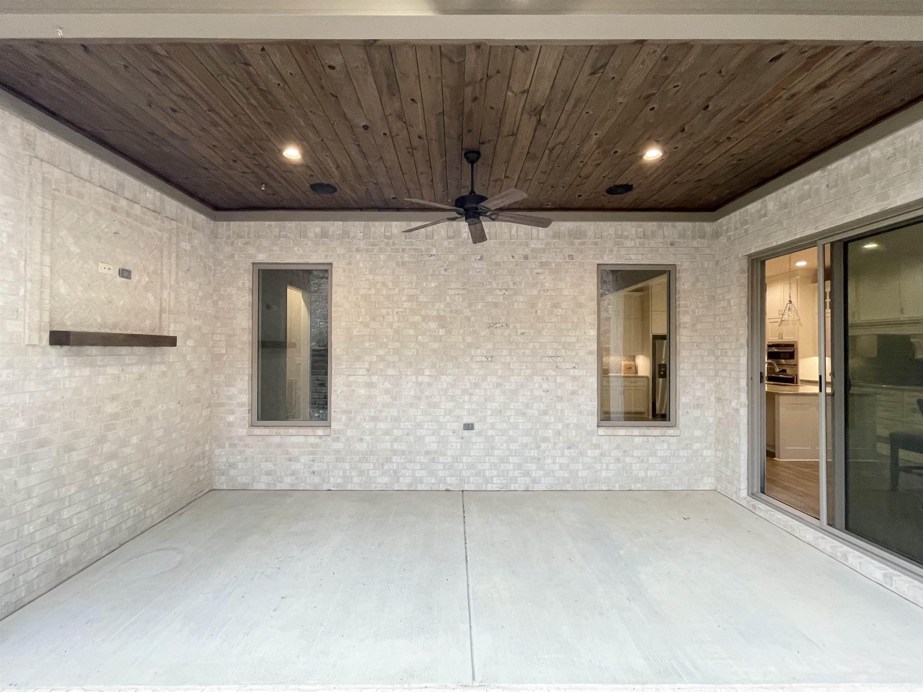 WOODLANDS EDGE - Residential