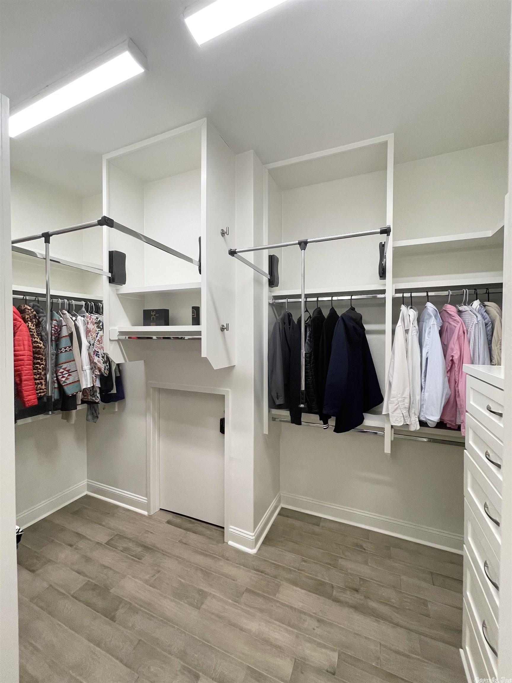 WOODLANDS EDGE - Residential
