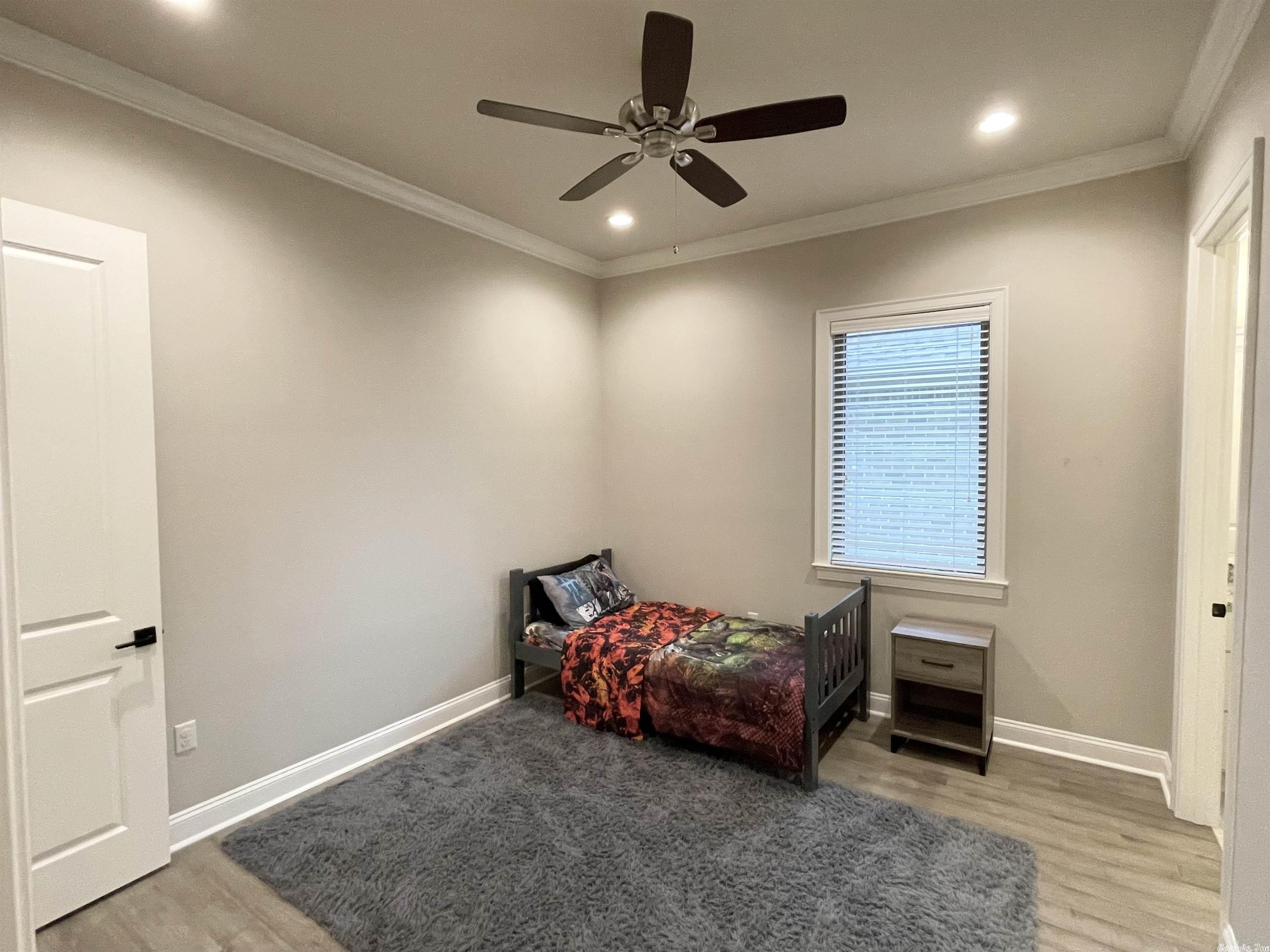 WOODLANDS EDGE - Residential