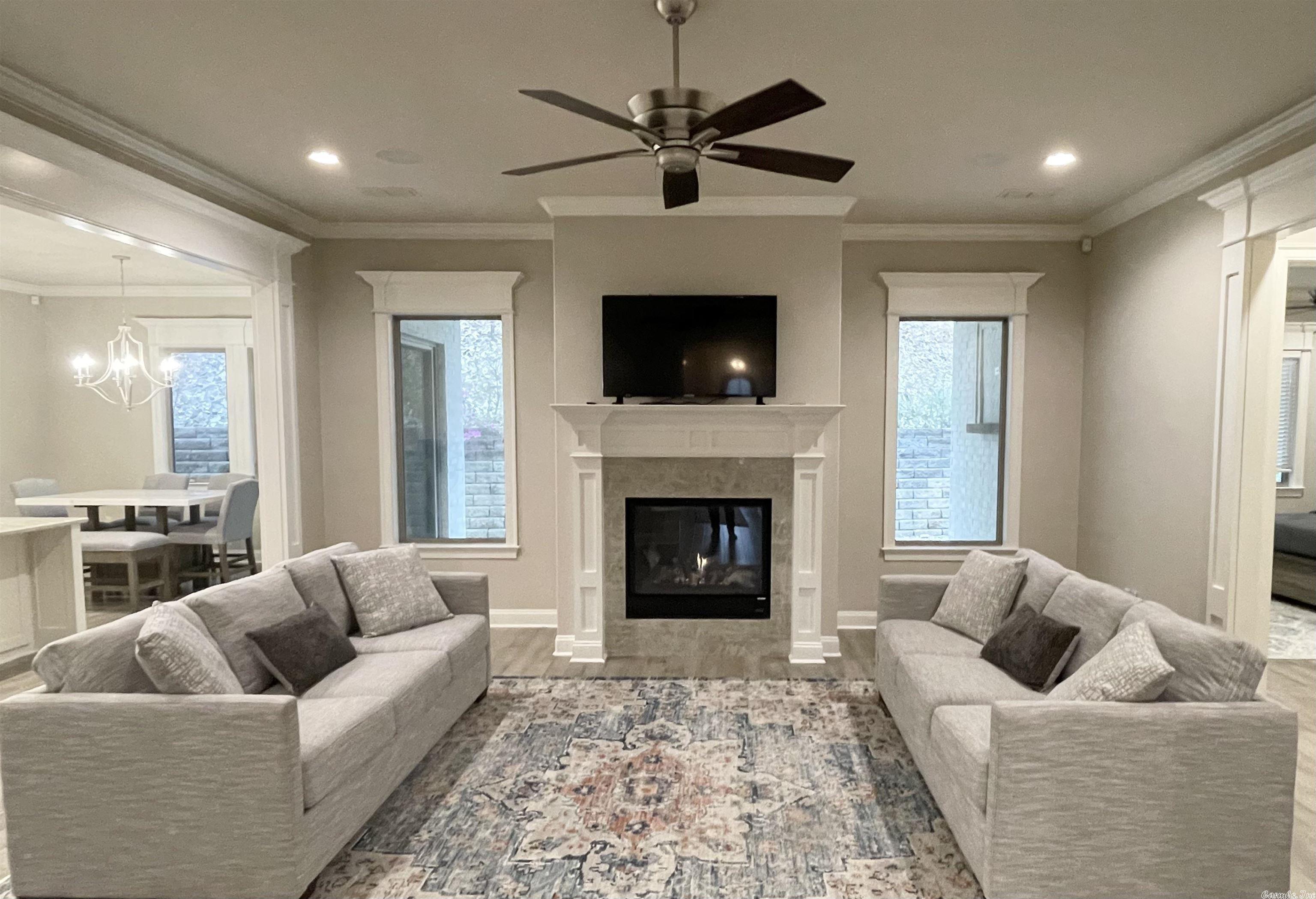 WOODLANDS EDGE - Residential