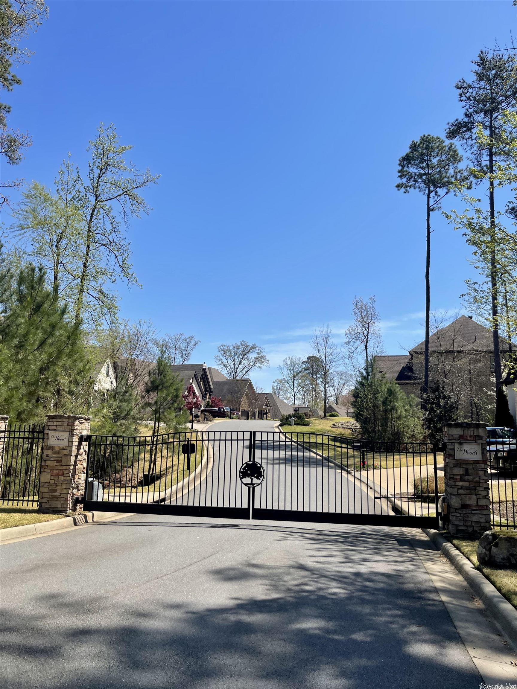 WOODLANDS EDGE - Residential