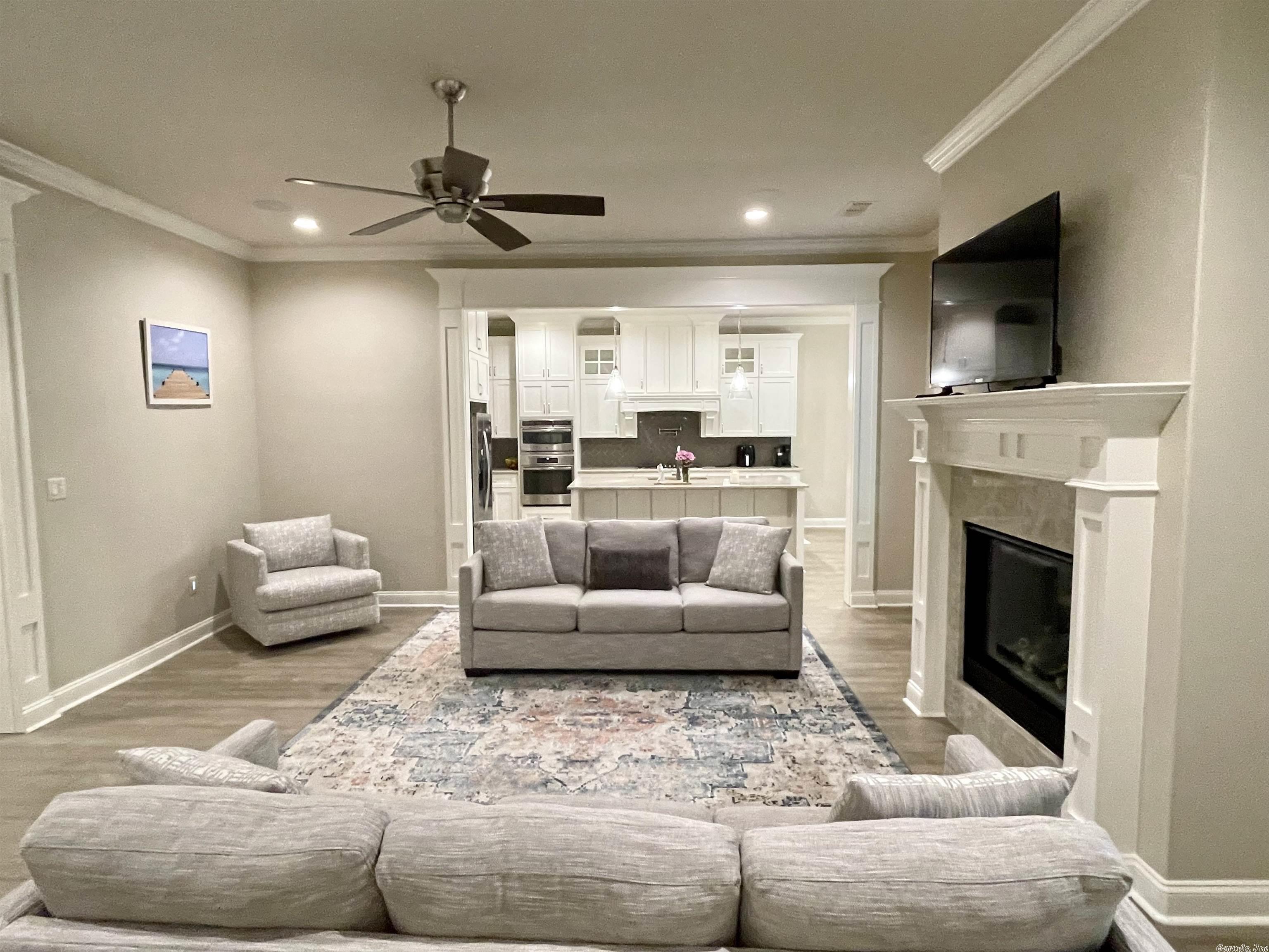 WOODLANDS EDGE - Residential