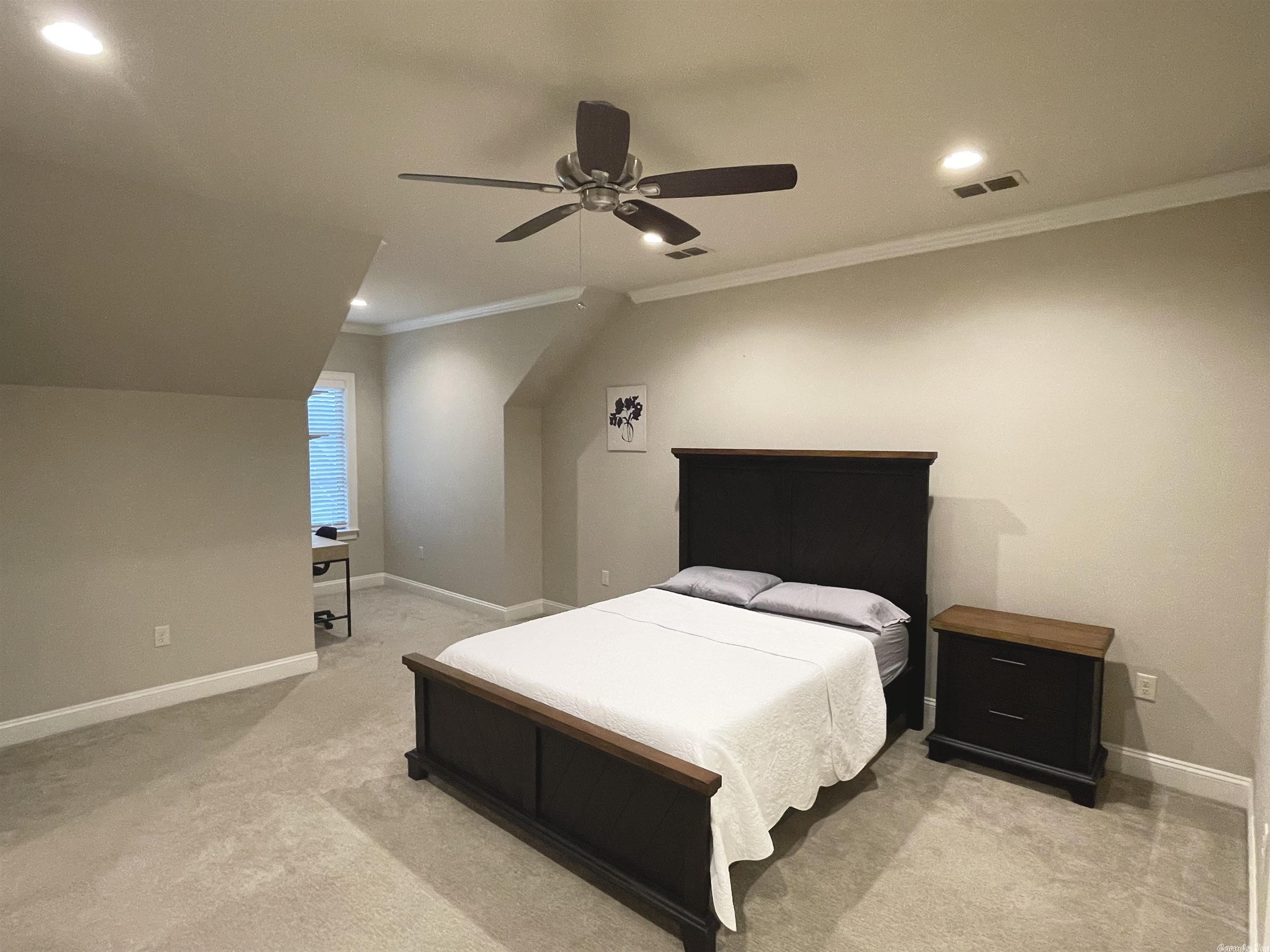 WOODLANDS EDGE - Residential