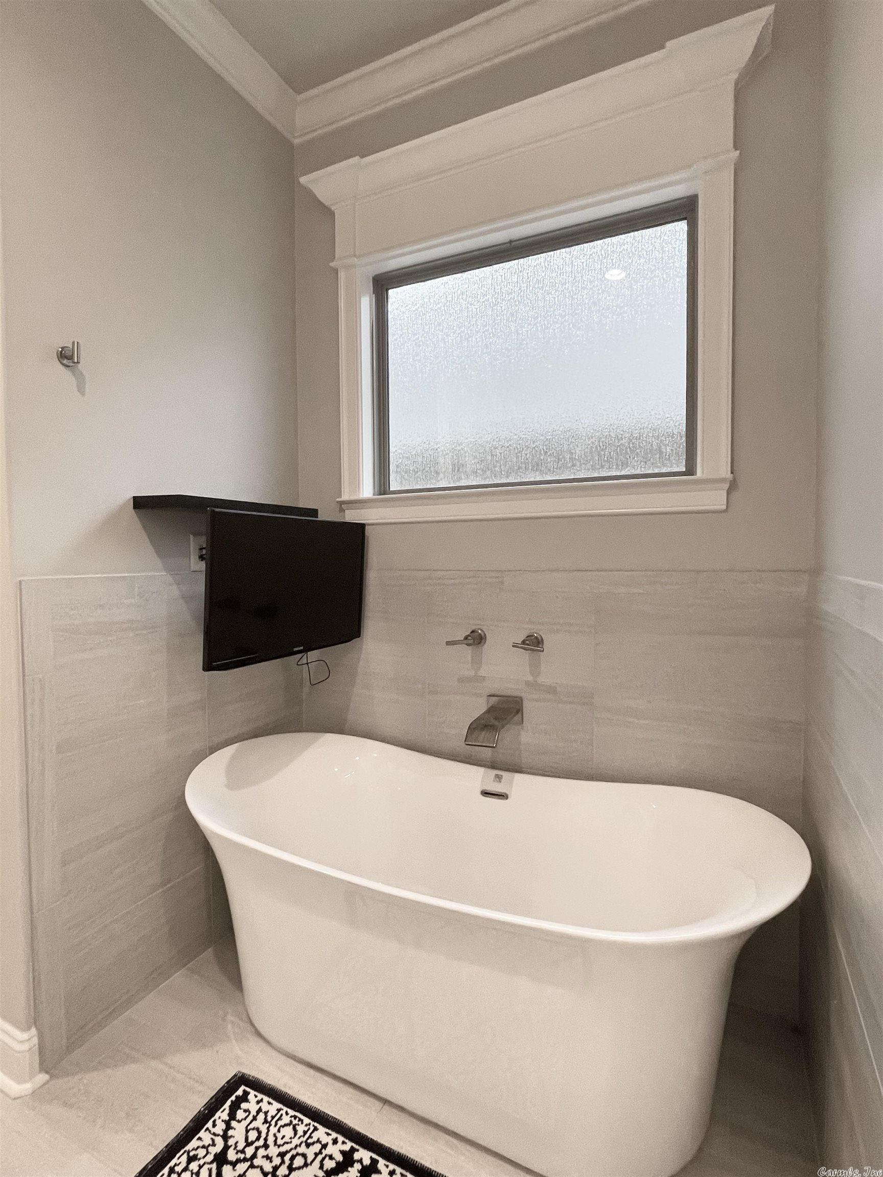 WOODLANDS EDGE - Residential