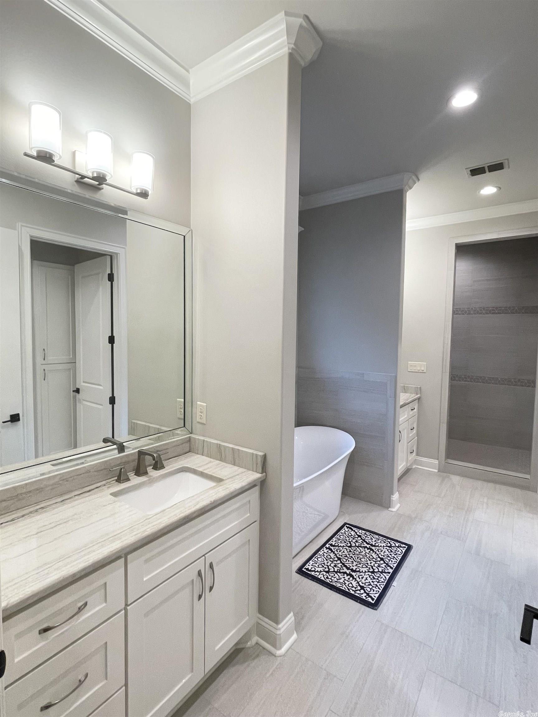 WOODLANDS EDGE - Residential