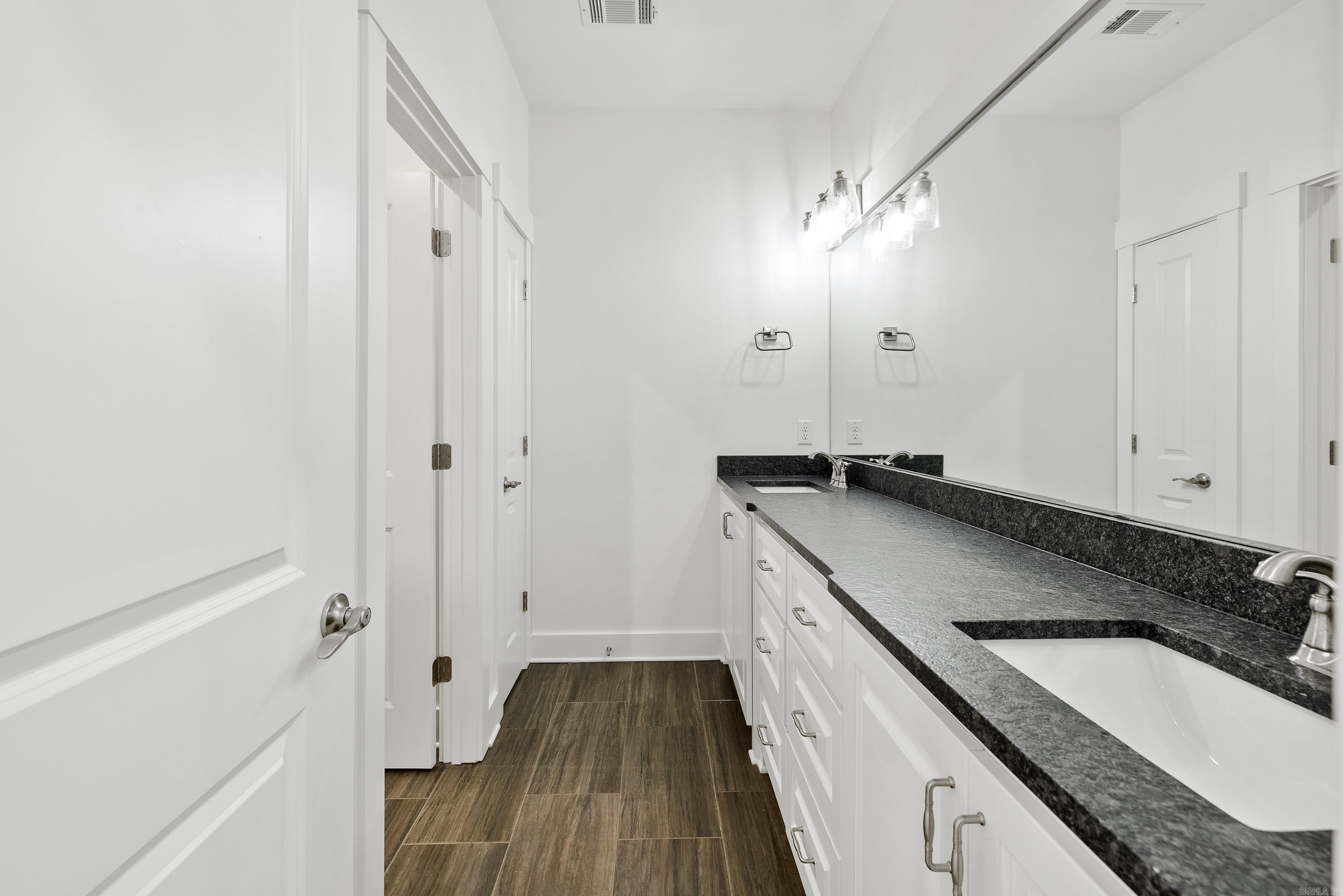 THE STABLES - Residential