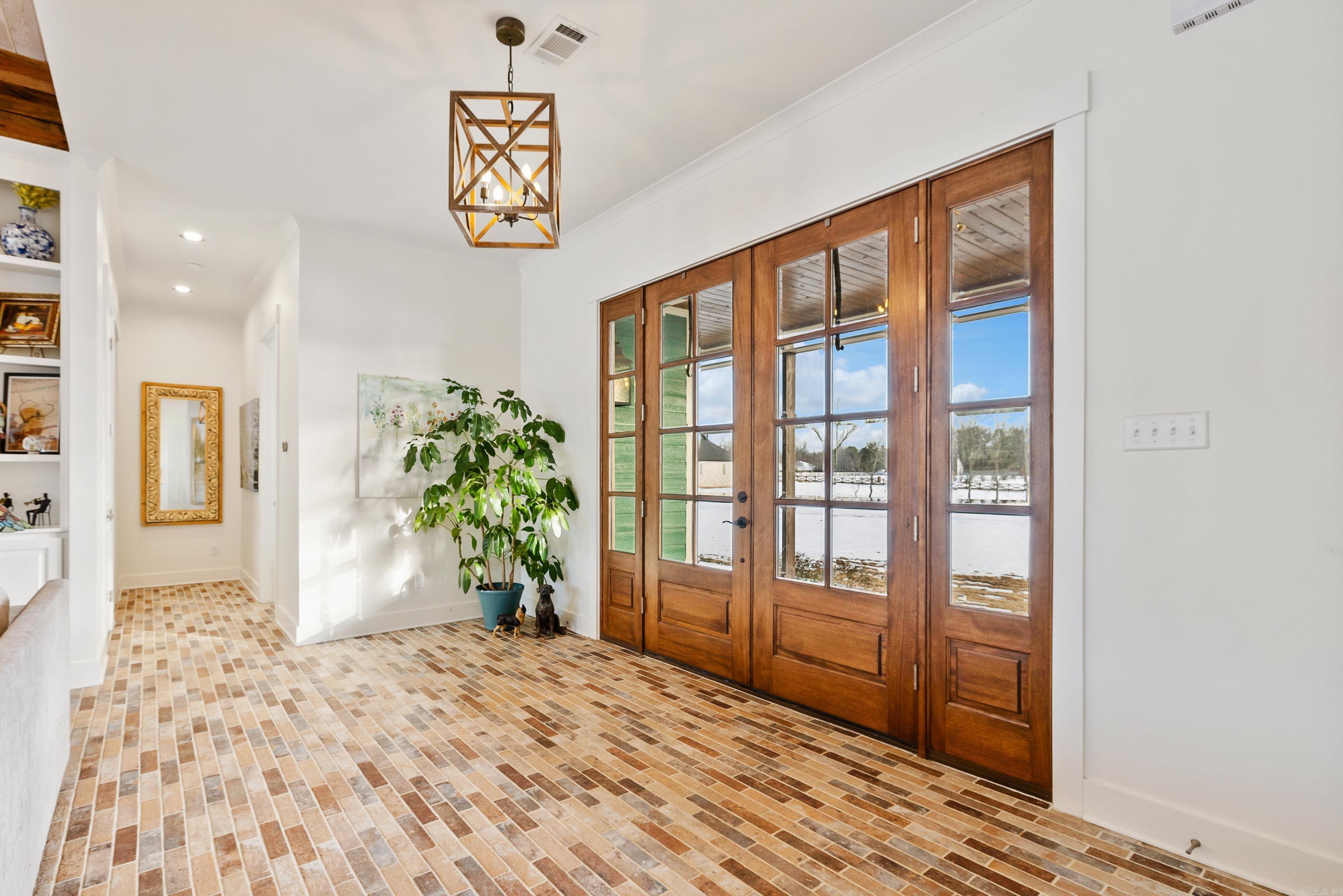 THE STABLES - Residential