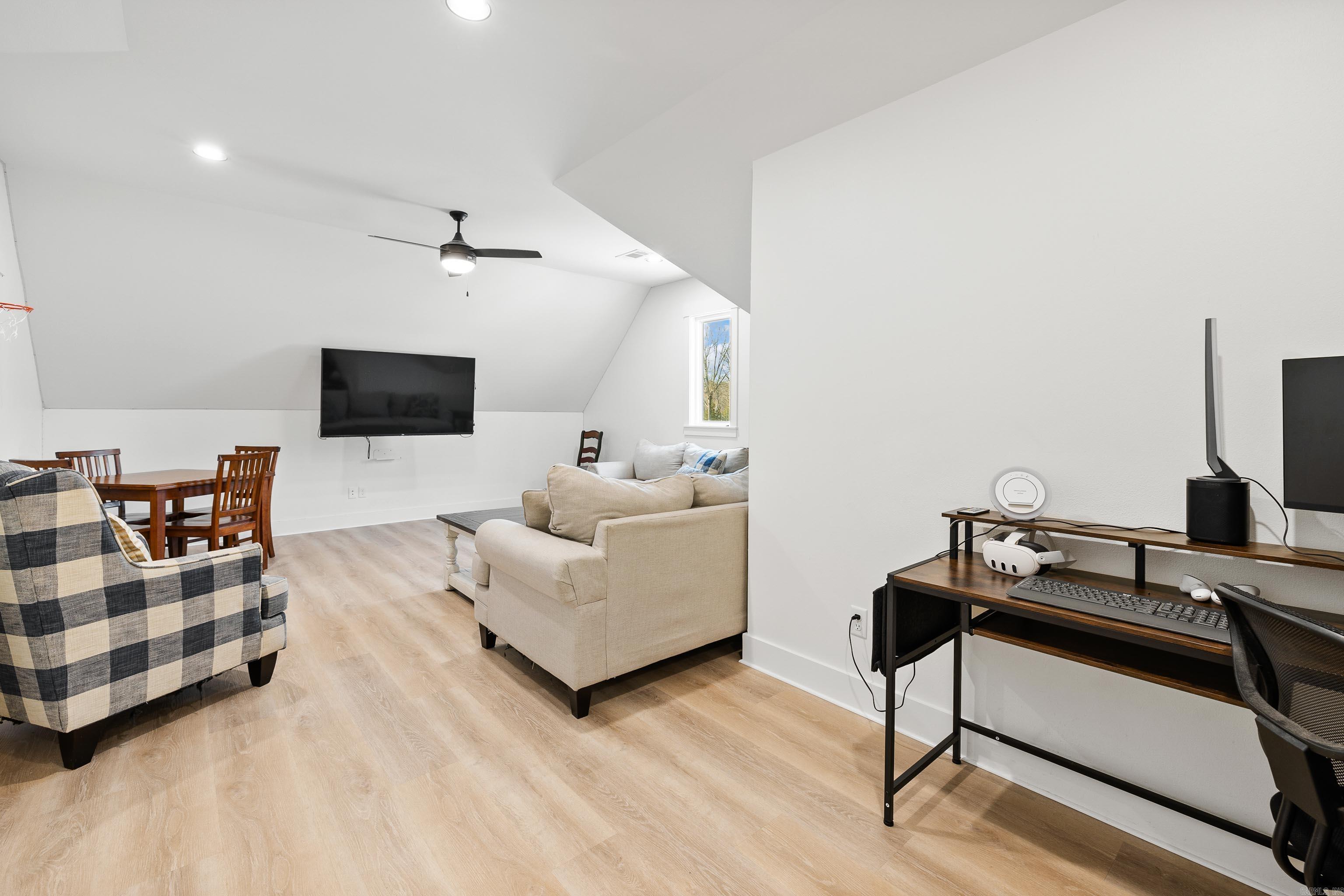THE STABLES - Residential