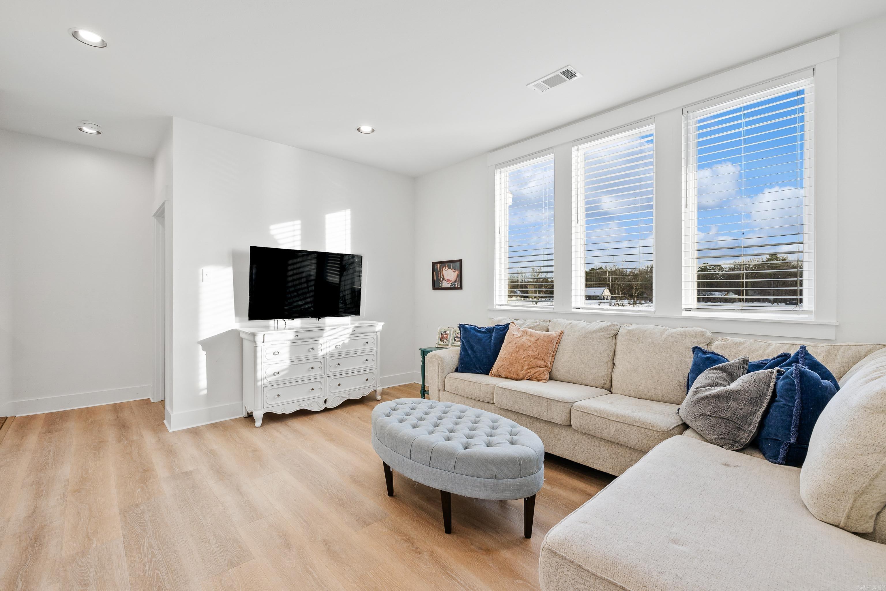 THE STABLES - Residential