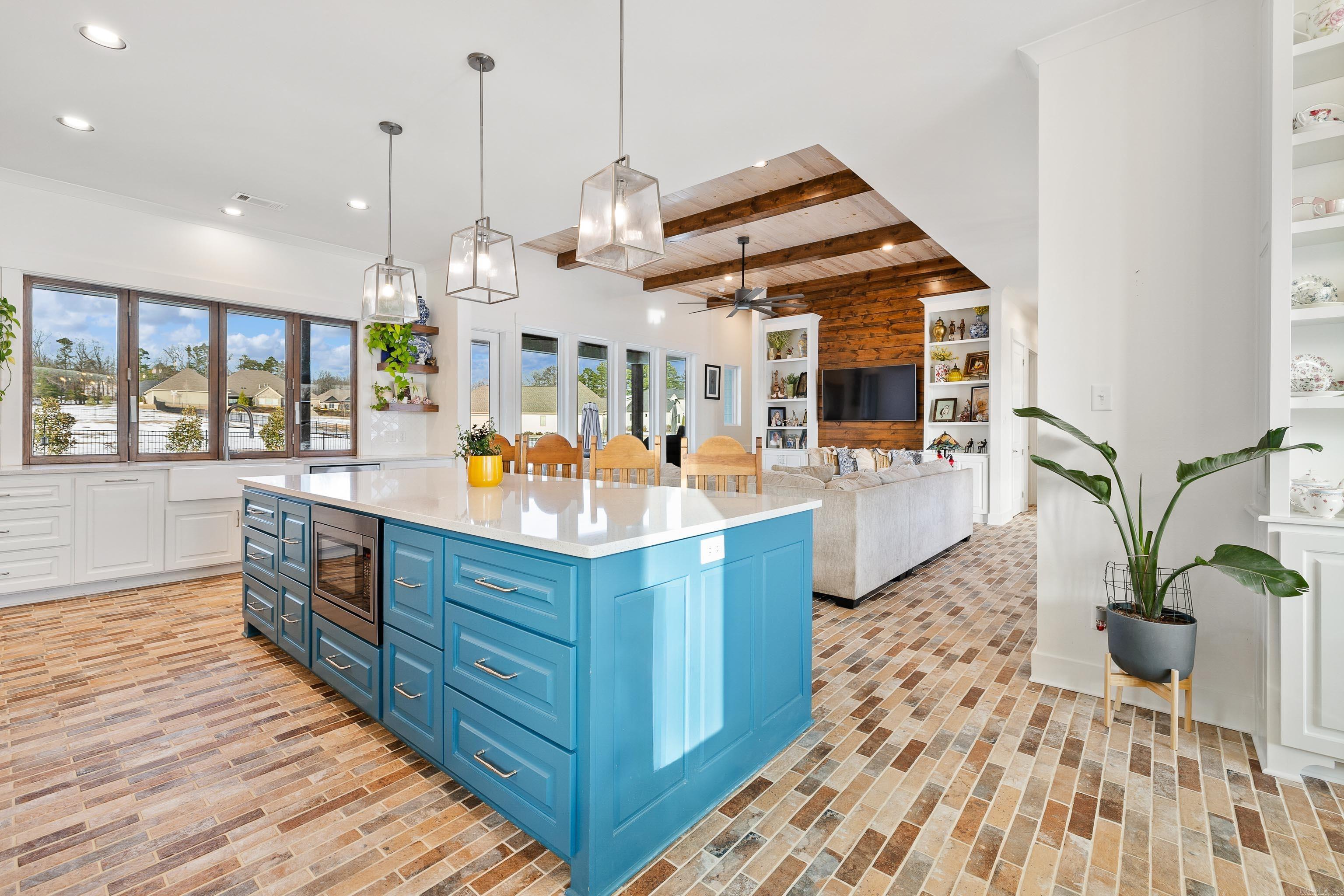 THE STABLES - Residential