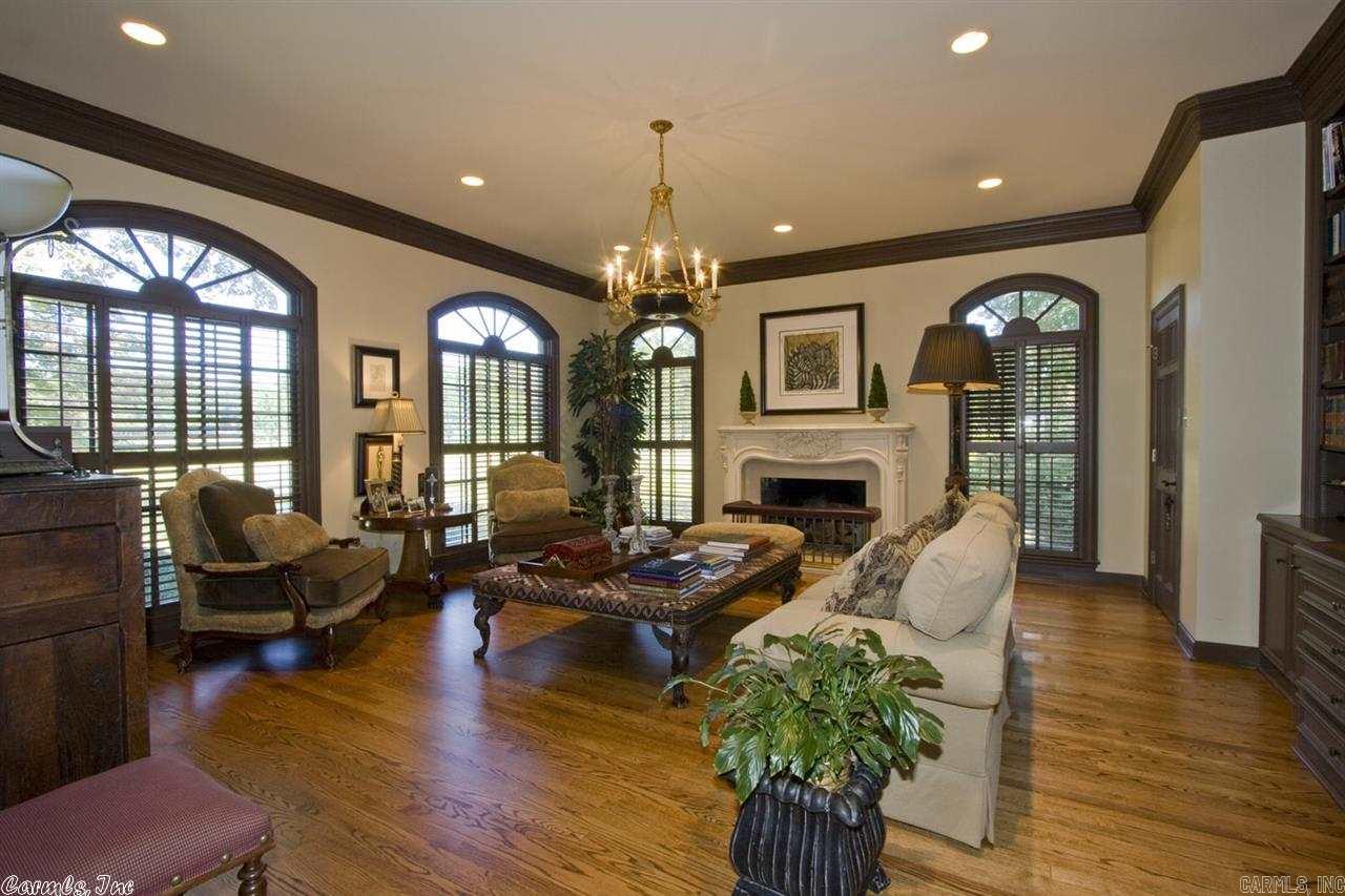 CHENAL VALLEY CHENAL CIRCLE - Residential