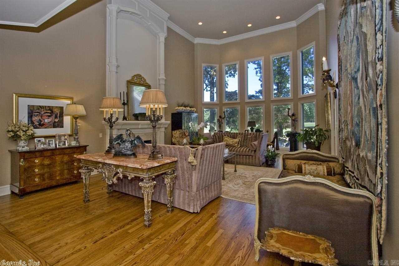 CHENAL VALLEY CHENAL CIRCLE - Residential