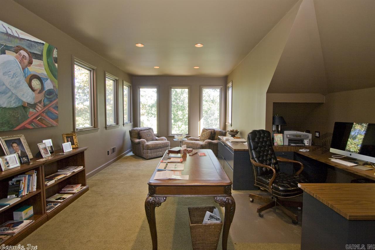 CHENAL VALLEY CHENAL CIRCLE - Residential