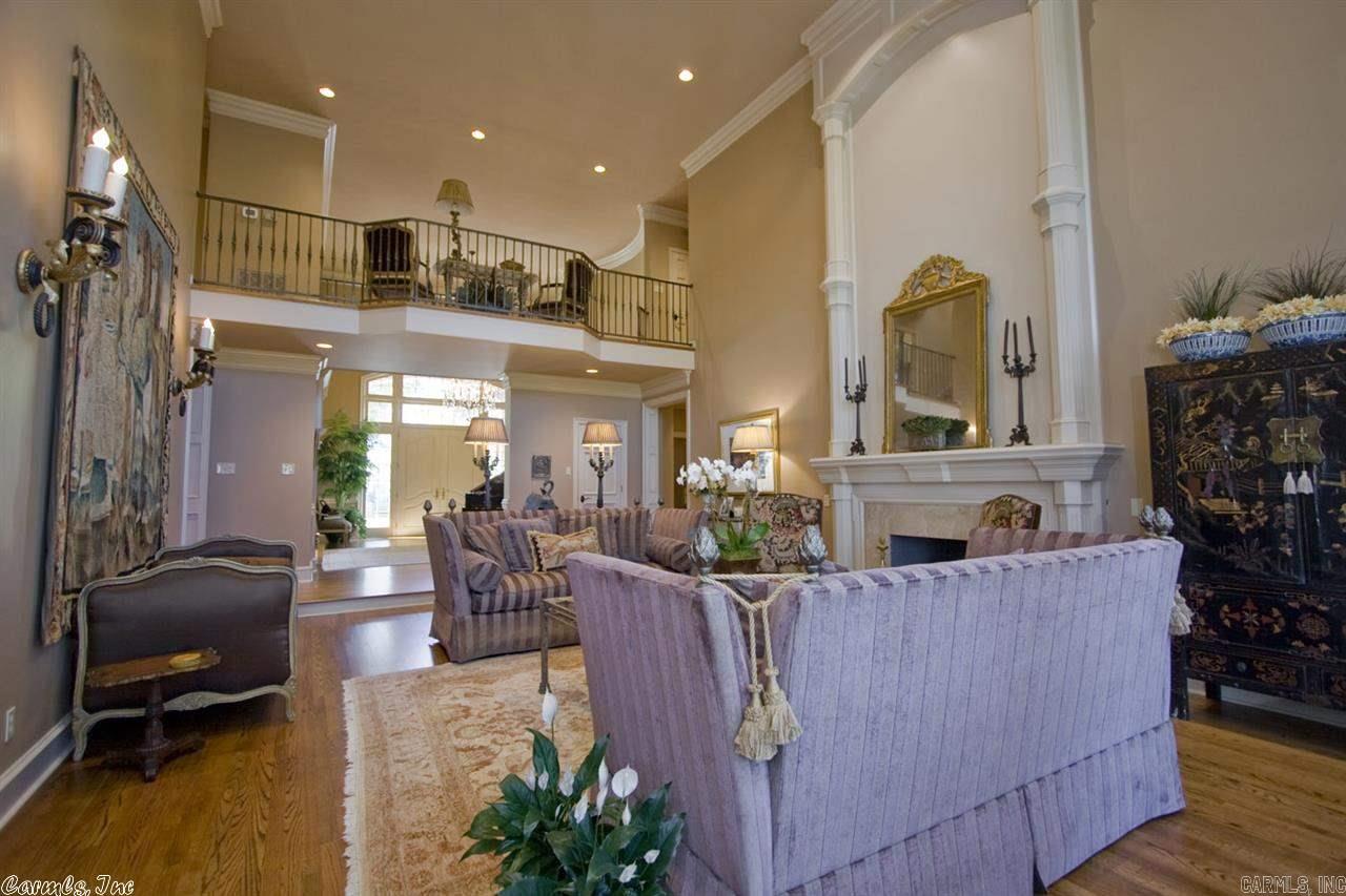 CHENAL VALLEY CHENAL CIRCLE - Residential