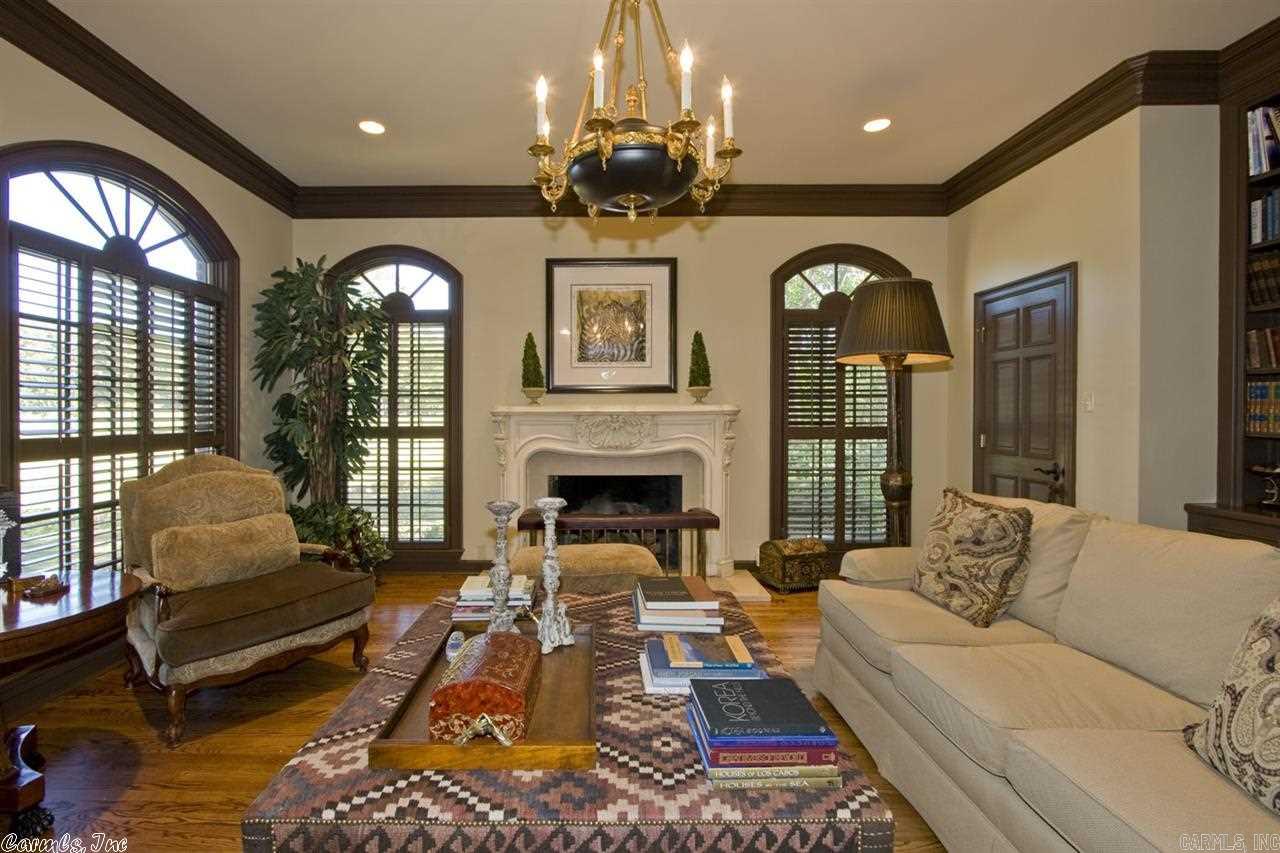 CHENAL VALLEY CHENAL CIRCLE - Residential