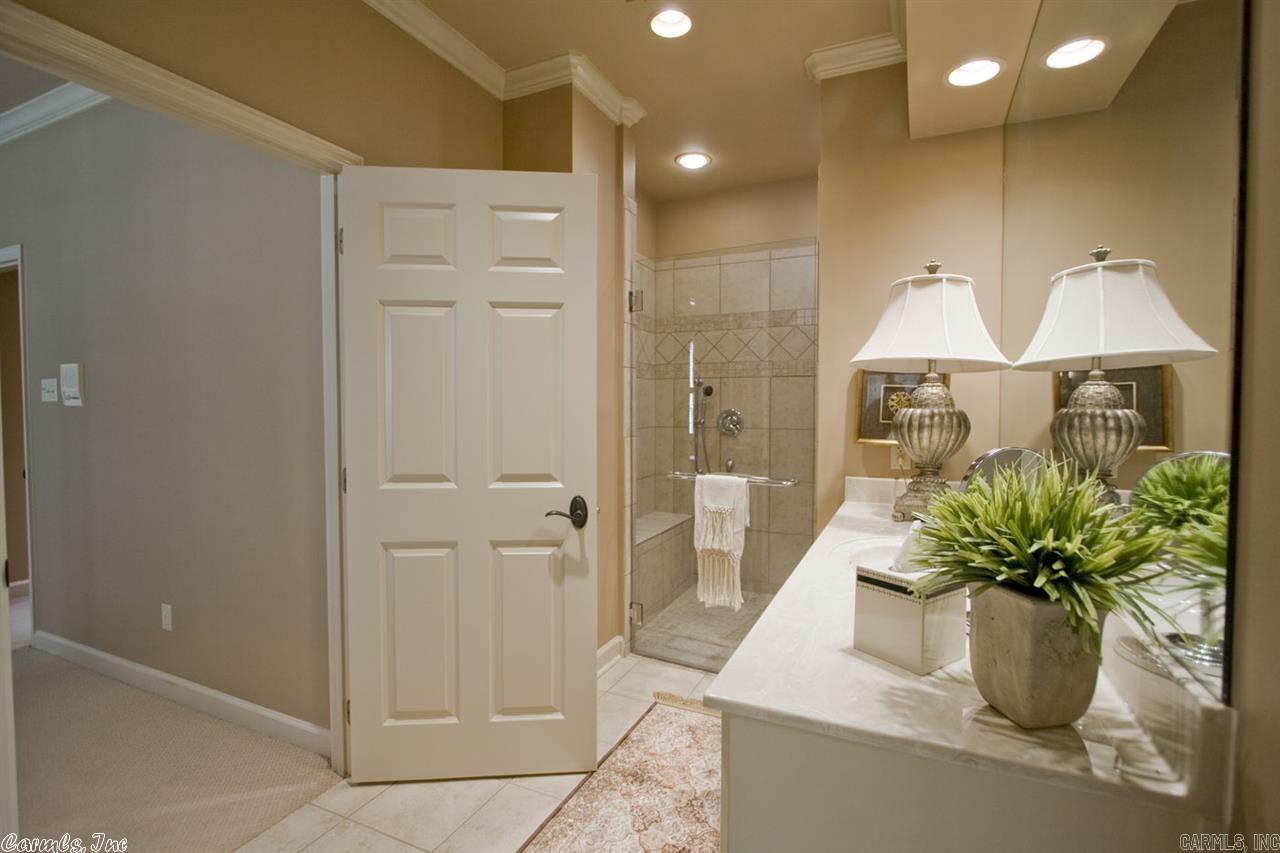 CHENAL VALLEY CHENAL CIRCLE - Residential