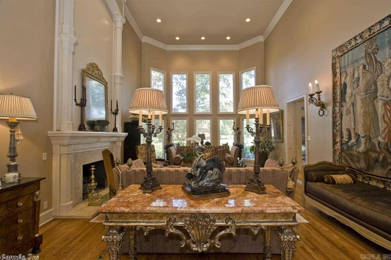 CHENAL VALLEY CHENAL CIRCLE - Residential