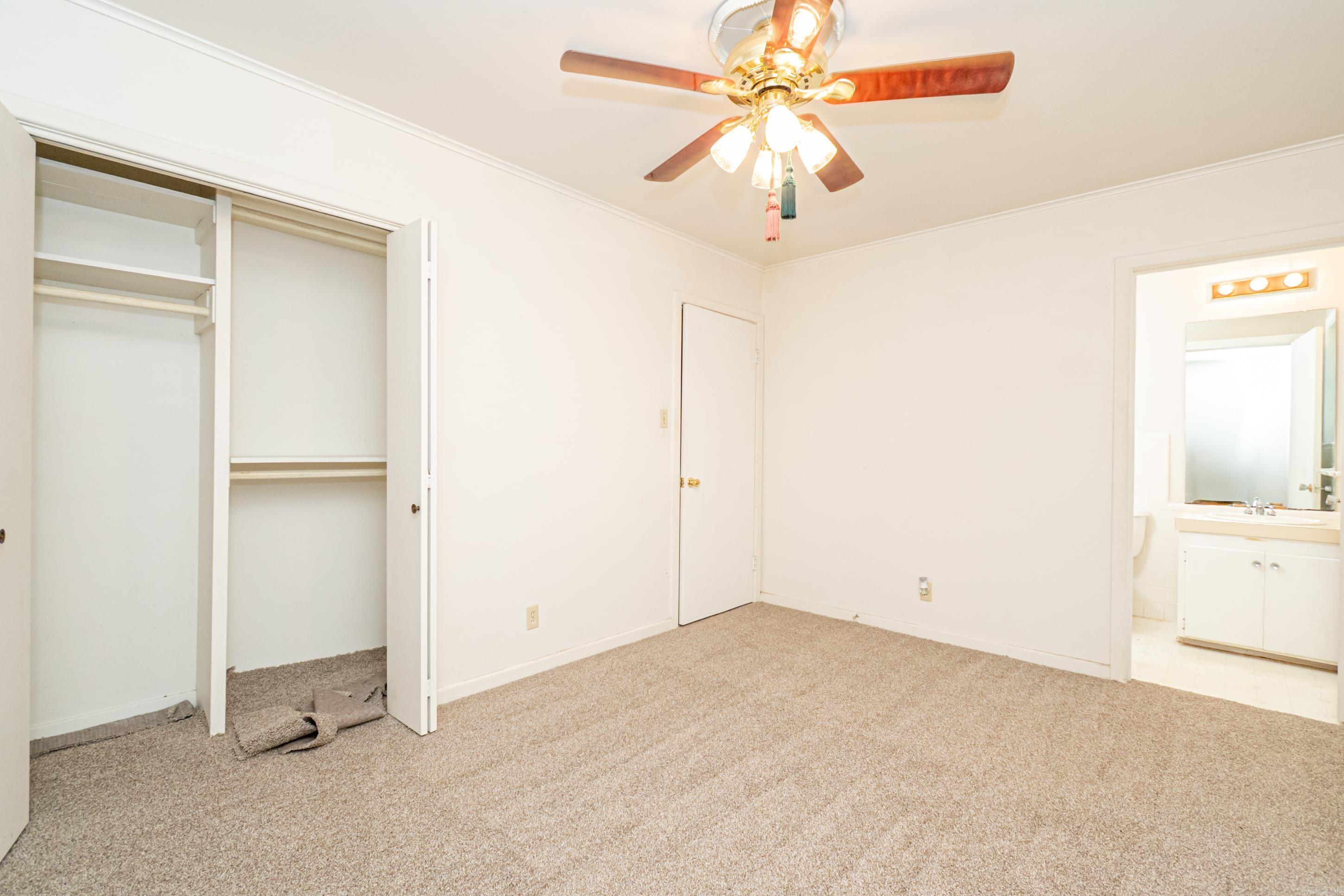 COUNTRY CLUB TERRACE - Residential