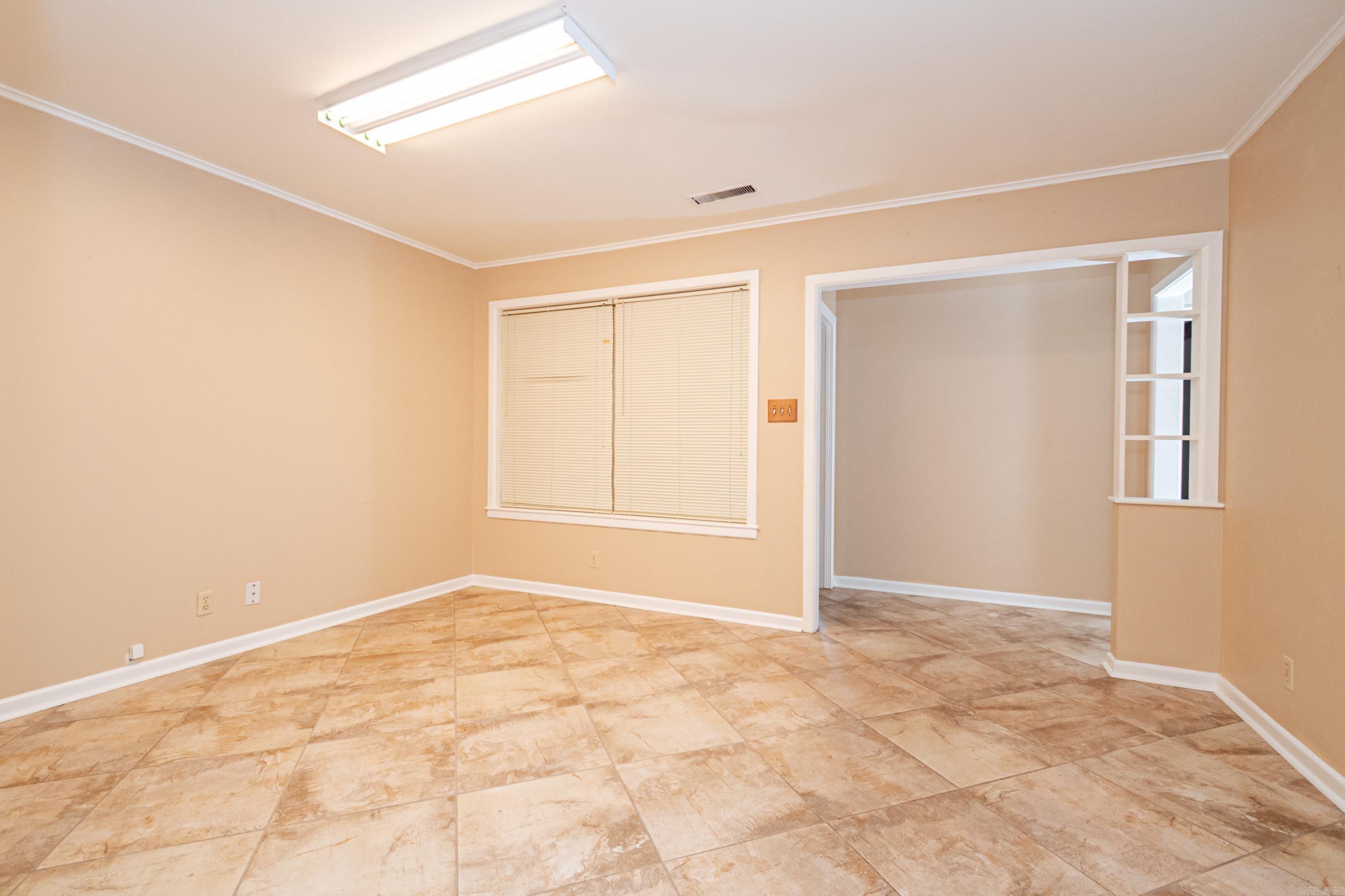 COUNTRY CLUB TERRACE - Residential